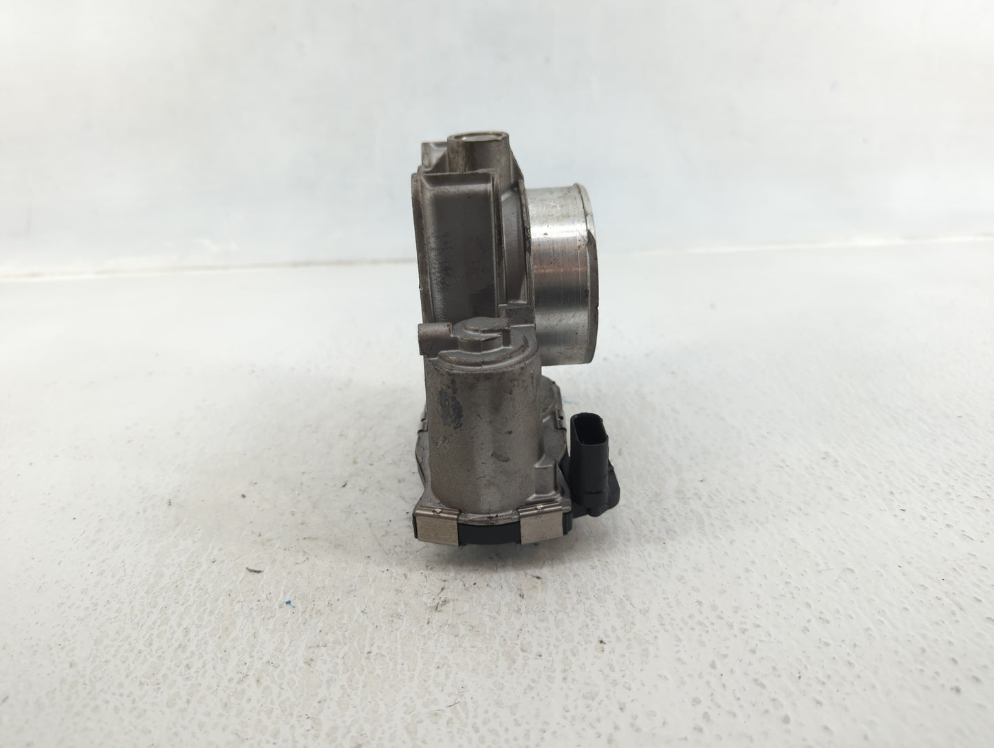 2016 Chevrolet Malibu Throttle Body P/N:12627217DA Fits Fits 2017 2018 2019 2020 2021 2022 OEM Used Auto Parts - Oemusedauto