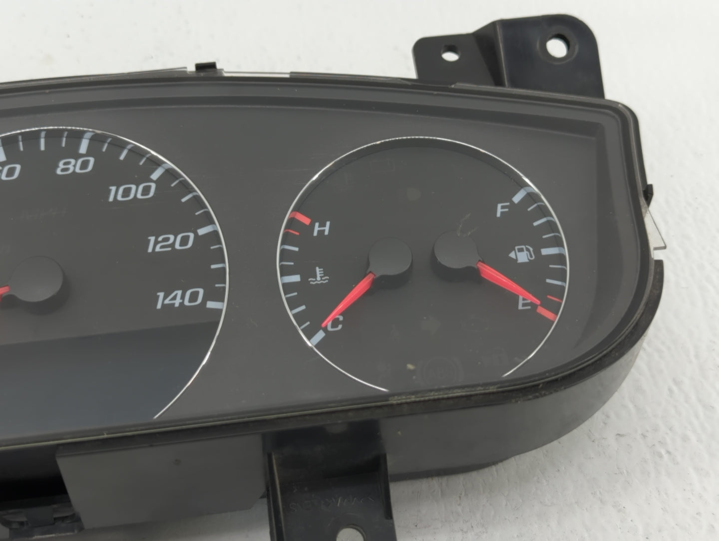 2016 Chevrolet Malibu Instrument Cluster Speedometer Gauges P/N:28033413 Fits OEM Used Auto Parts - Oemusedautoparts1.com