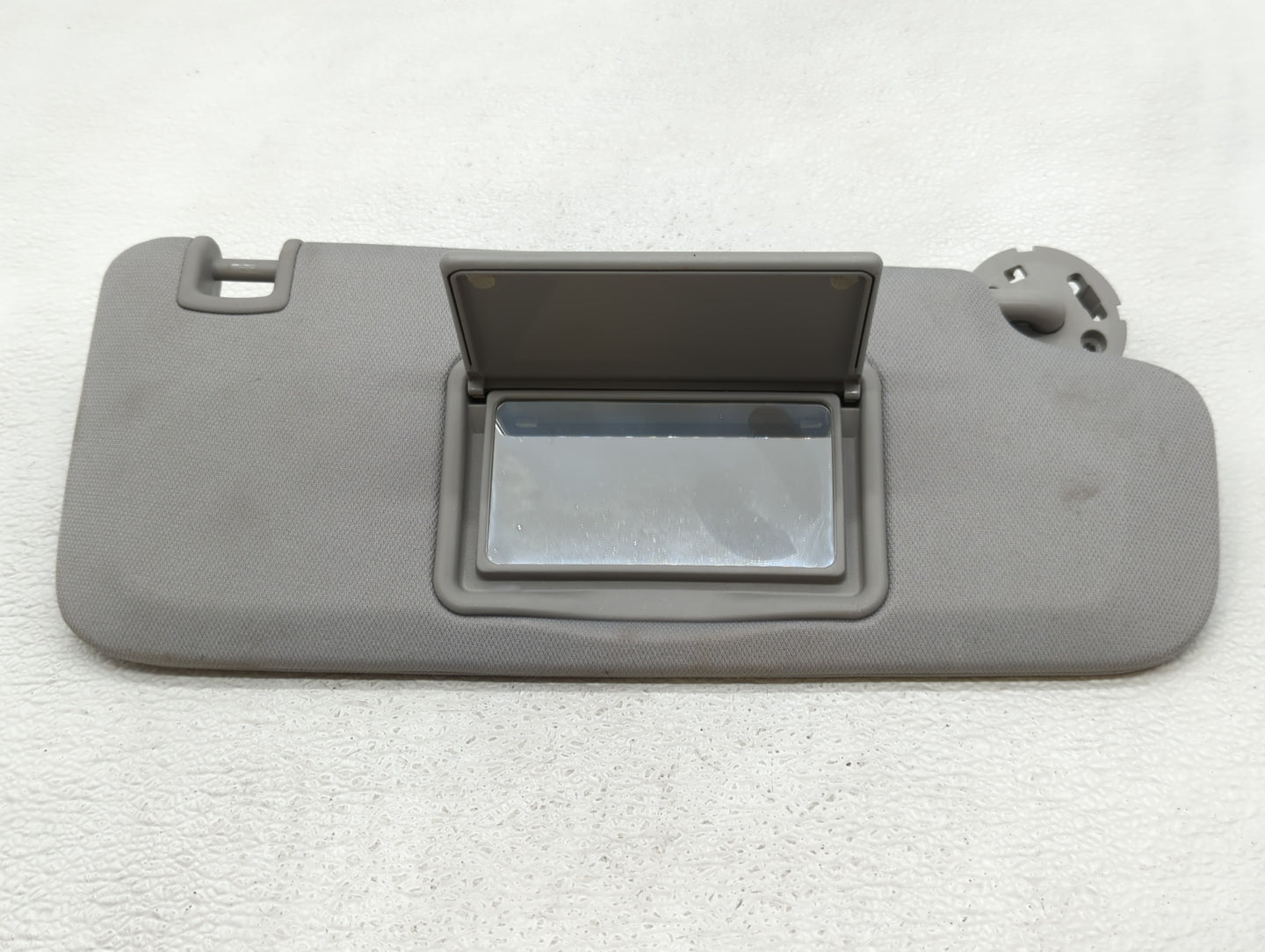 2016-2021 Chevrolet Malibu Sun Visor Shade Replacement Passenger Right Mirror Fits Fits 2016 2017 2018 2019 2020 2021 OEM Us