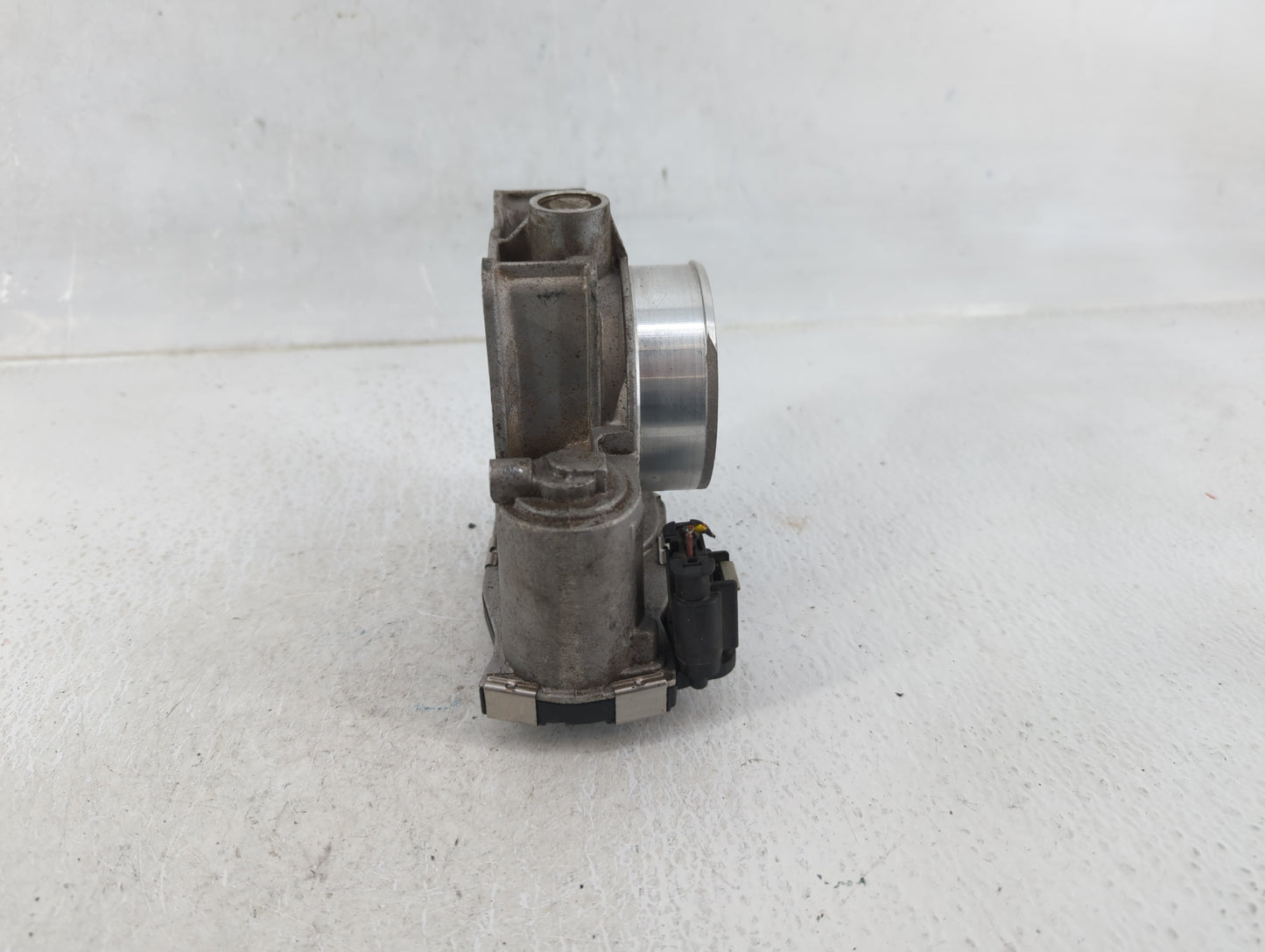 2016 Chevrolet Malibu Throttle Body P/N:12627217DA Fits Fits 2017 2018 2019 2020 2021 2022 OEM Used Auto Parts - Oemusedauto