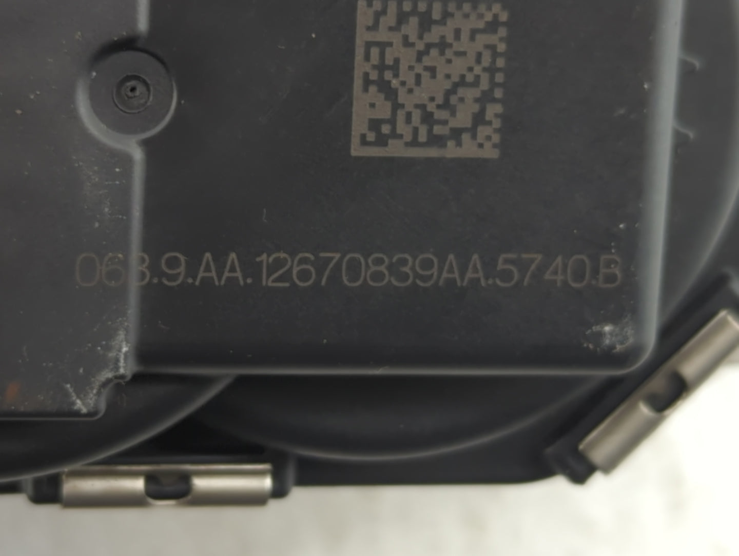 2016 Chevrolet Malibu Throttle Body P/N:12627217DA Fits Fits 2017 2018 2019 2020 2021 2022 OEM Used Auto Parts - Oemusedauto