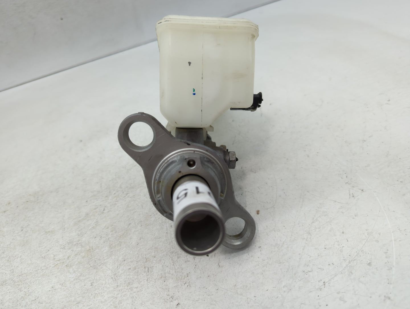2016-2021 Chevrolet Malibu Brake Master Cylinder - Oemusedautoparts1.com