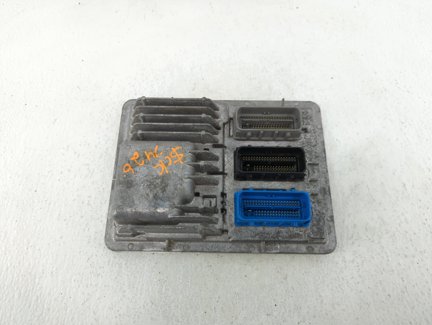 2016 Chevrolet Malibu PCM Engine Control Computer ECU ECM PCU OEM P/N:12676591 Fits OEM Used Auto Parts - Oemusedautoparts1.
