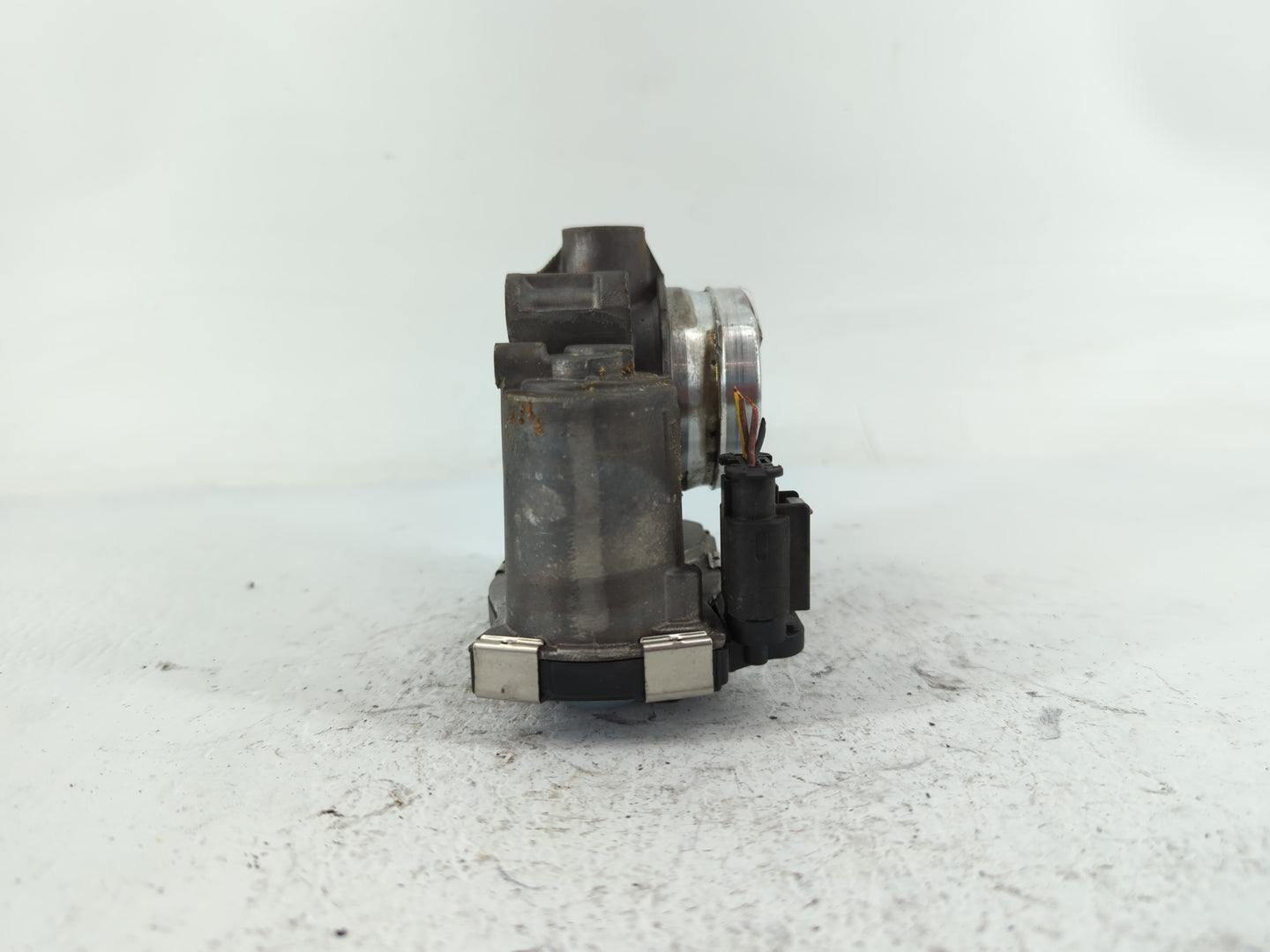 2016-2021 Chevrolet Malibu Throttle Body P/N:12659491BA Fits Fits 2016 2017 2018 2019 2020 2021 2022 OEM Used Auto Parts - O
