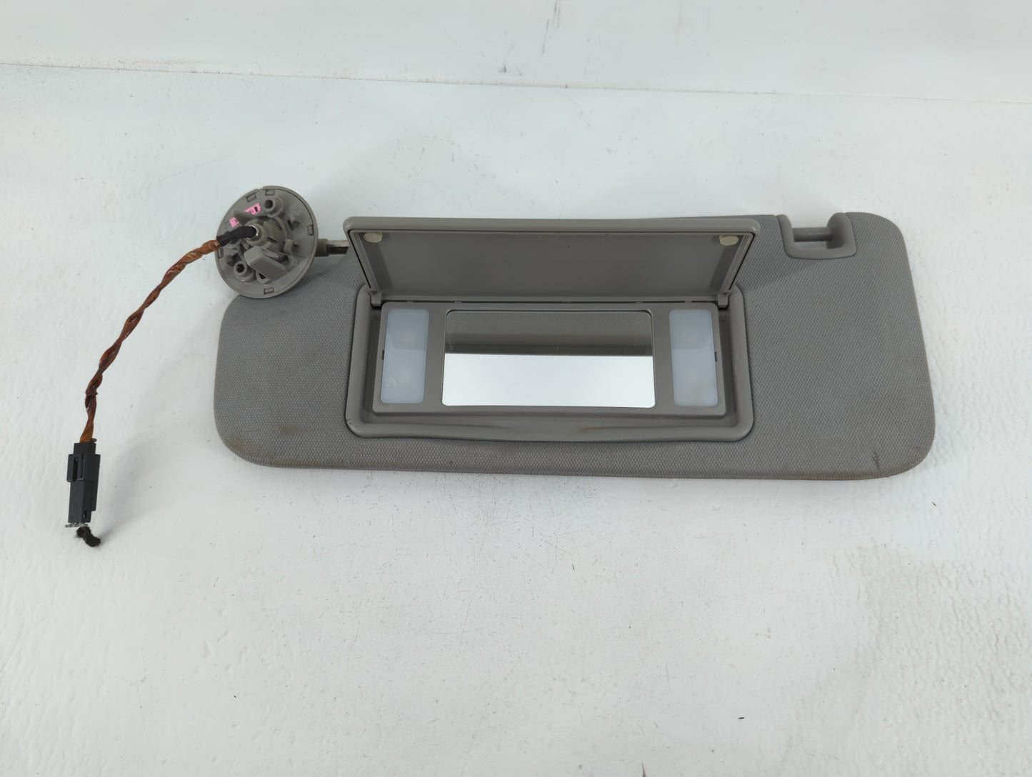 2016-2021 Chevrolet Malibu Sun Visor Shade Replacement Driver Left Mirror Fits Fits 2016 2017 2018 2019 2020 2021 OEM Used A