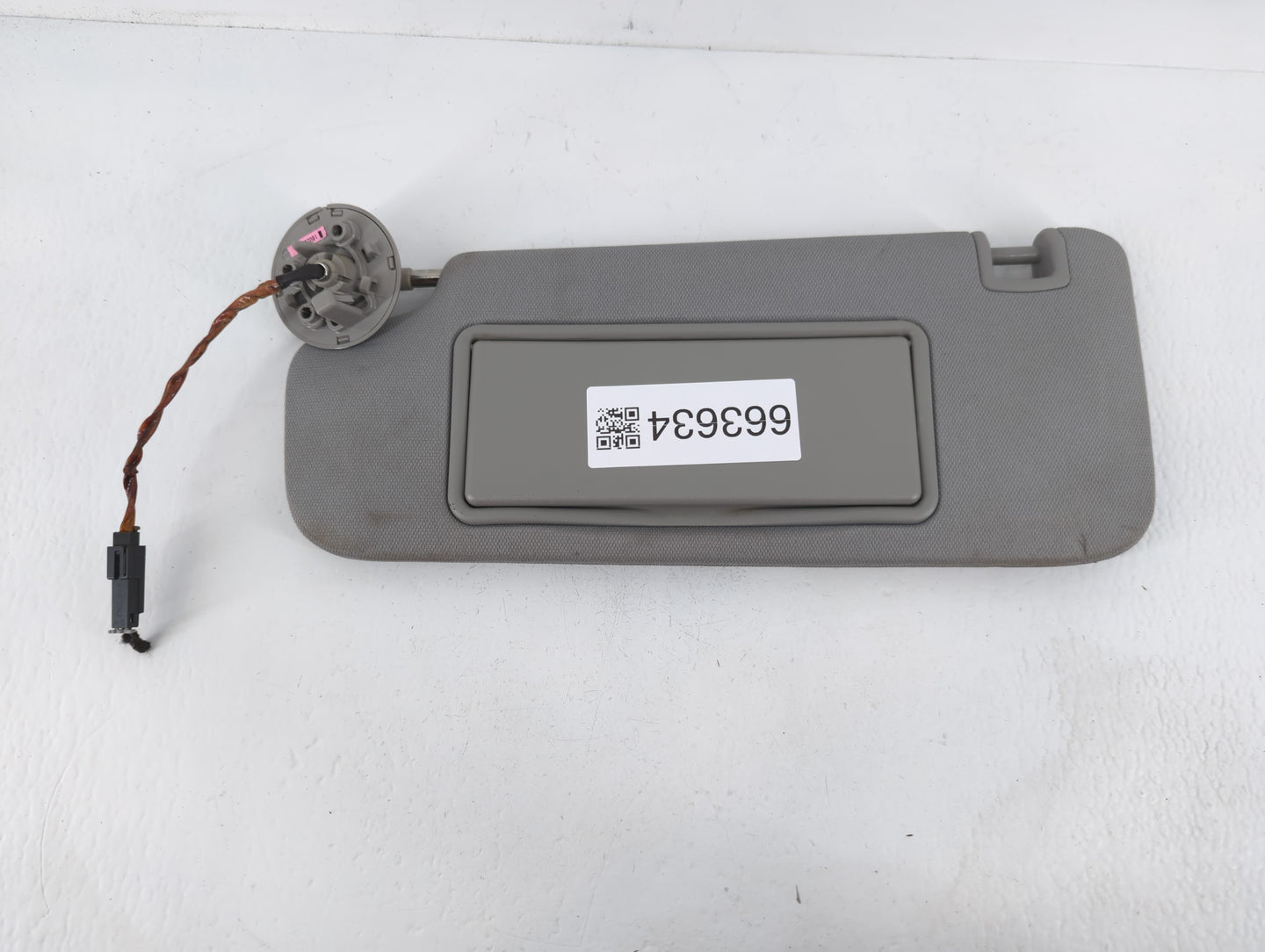 2016-2021 Chevrolet Malibu Sun Visor Shade Replacement Driver Left Mirror Fits Fits 2016 2017 2018 2019 2020 2021 OEM Used A