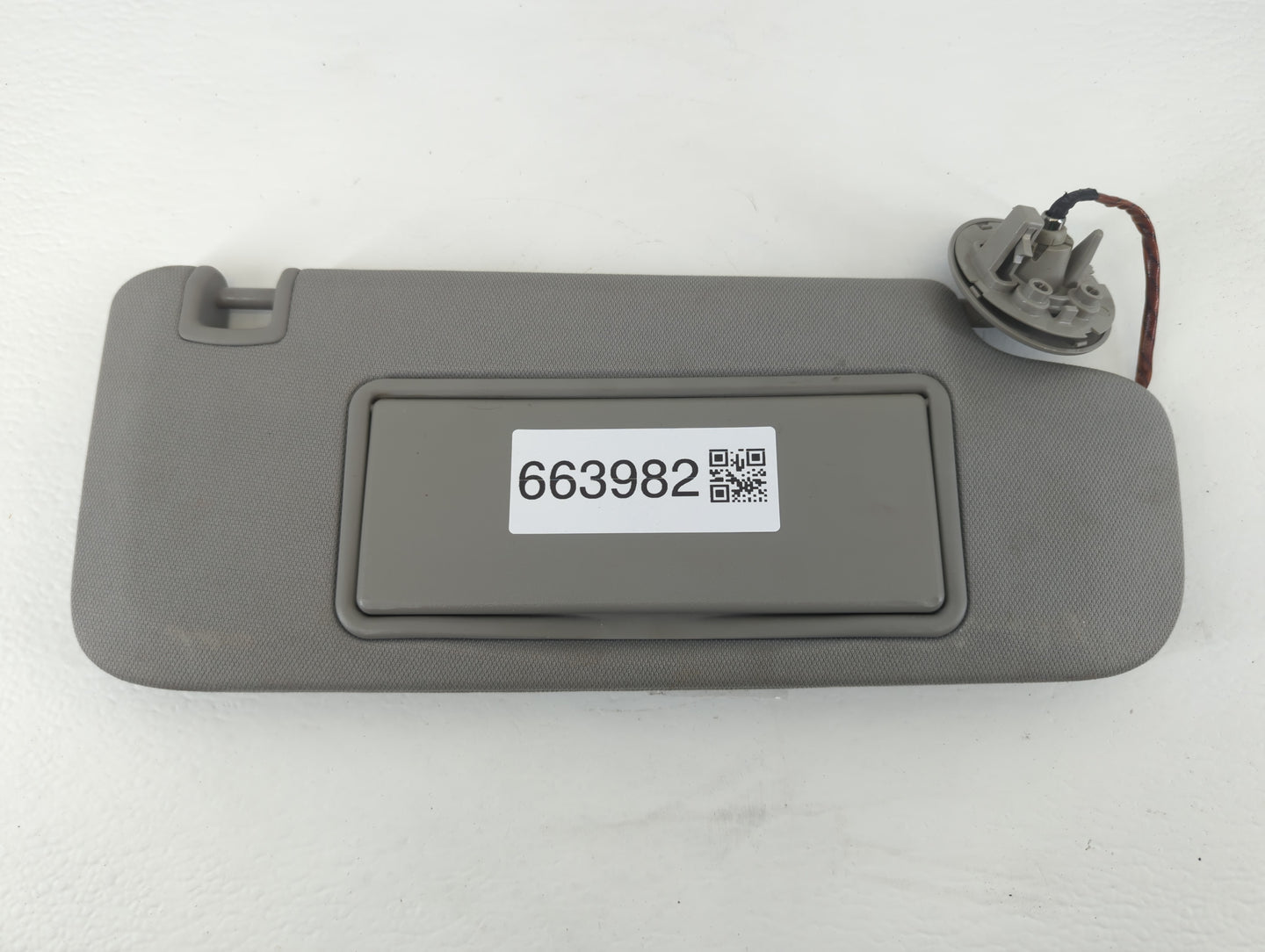 2016-2021 Chevrolet Malibu Sun Visor Shade Replacement Passenger Right Mirror Fits Fits 2016 2017 2018 2019 2020 2021 OEM Us