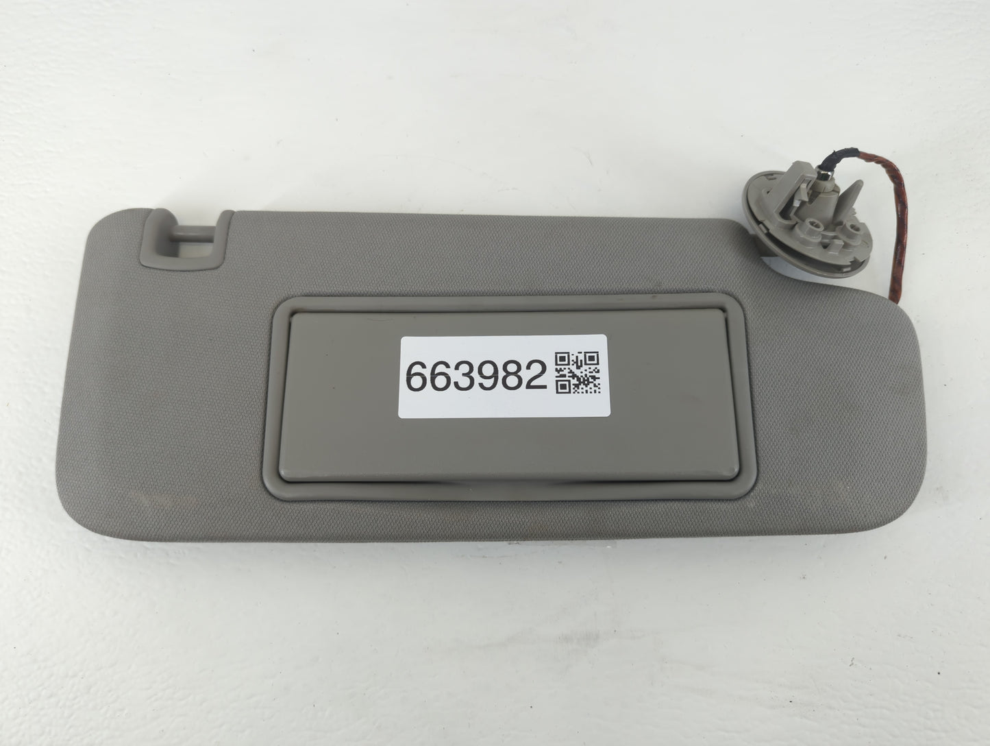 2016-2021 Chevrolet Malibu Sun Visor Shade Replacement Passenger Right Mirror Fits Fits 2016 2017 2018 2019 2020 2021 OEM Us