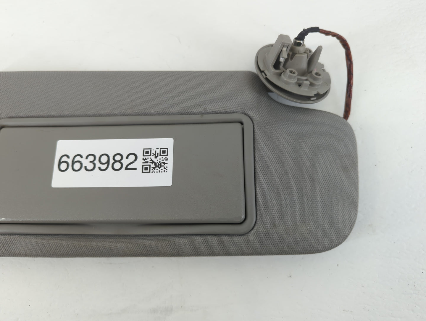 2016-2021 Chevrolet Malibu Sun Visor Shade Replacement Passenger Right Mirror Fits Fits 2016 2017 2018 2019 2020 2021 OEM Us