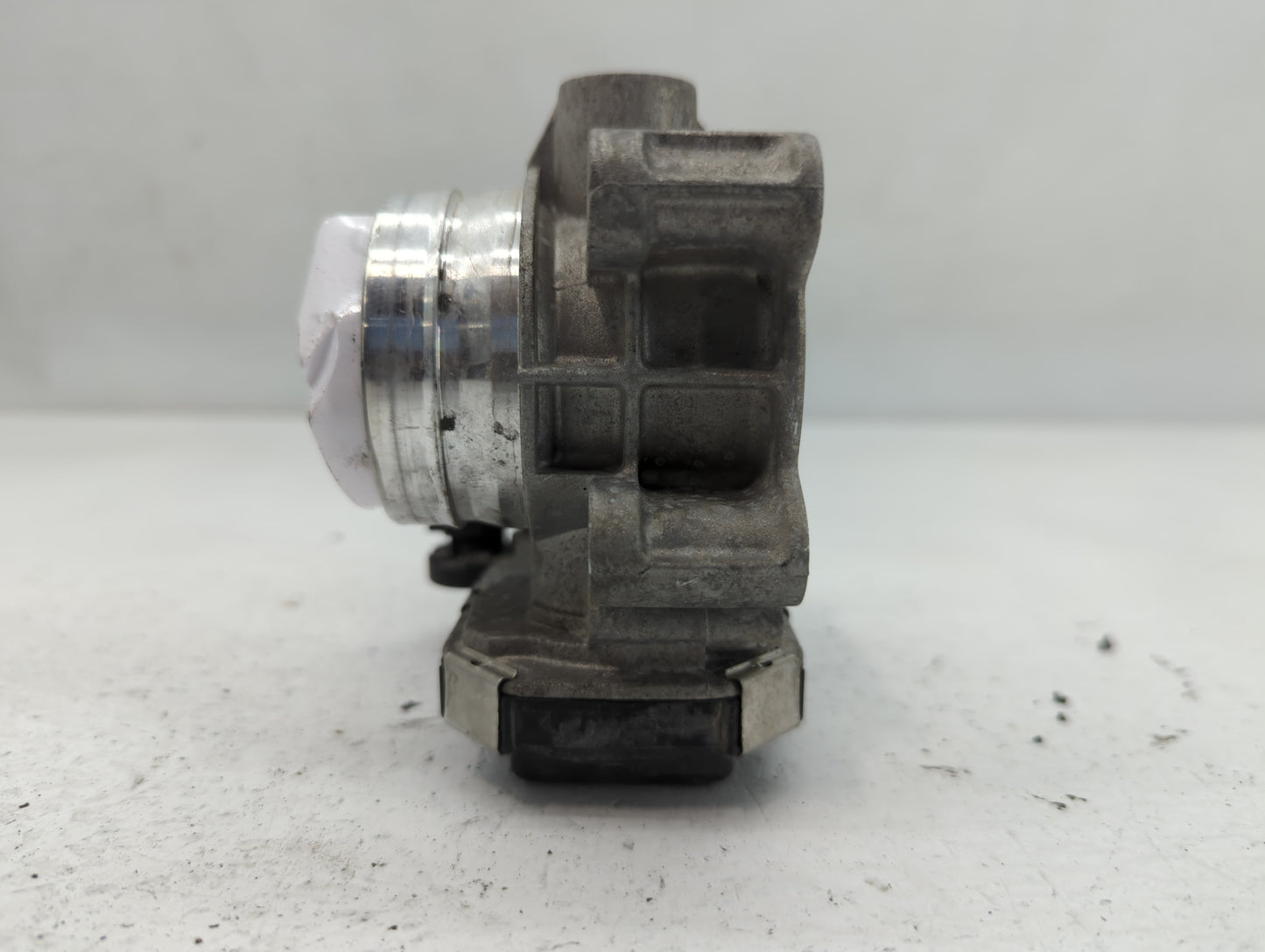 2016-2021 Chevrolet Malibu Throttle Body P/N:12659491B Fits Fits 2016 2017 2018 2019 2020 2021 2022 OEM Used Auto Parts - Oe