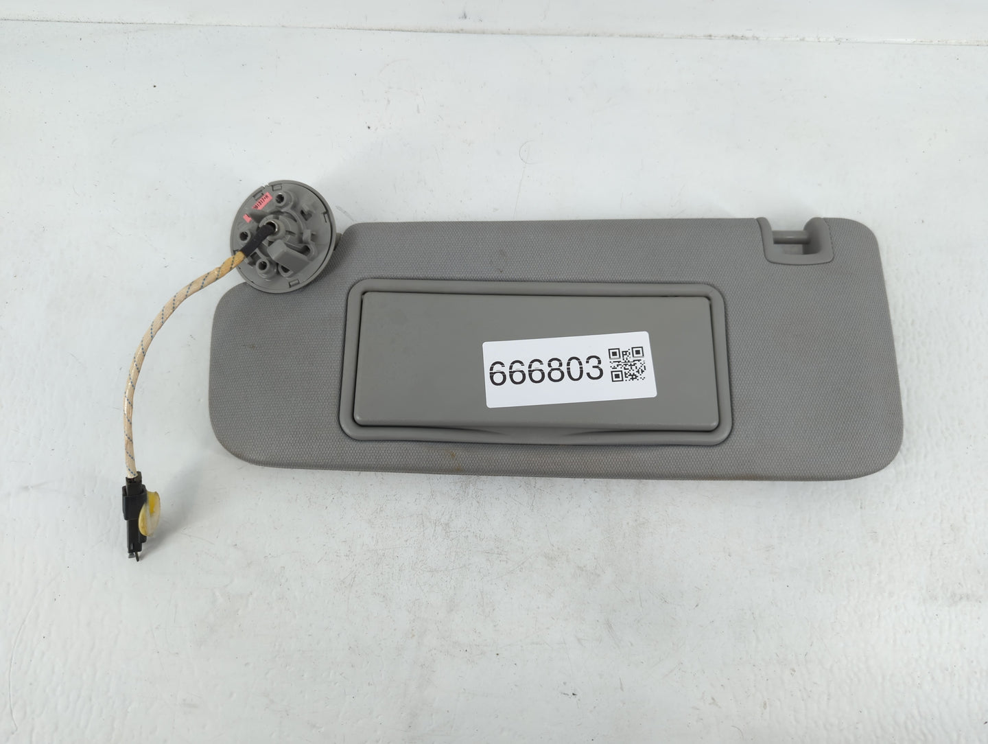 2016-2021 Chevrolet Malibu Sun Visor Shade Replacement Driver Left Mirror Fits Fits 2016 2017 2018 2019 2020 2021 OEM Used A