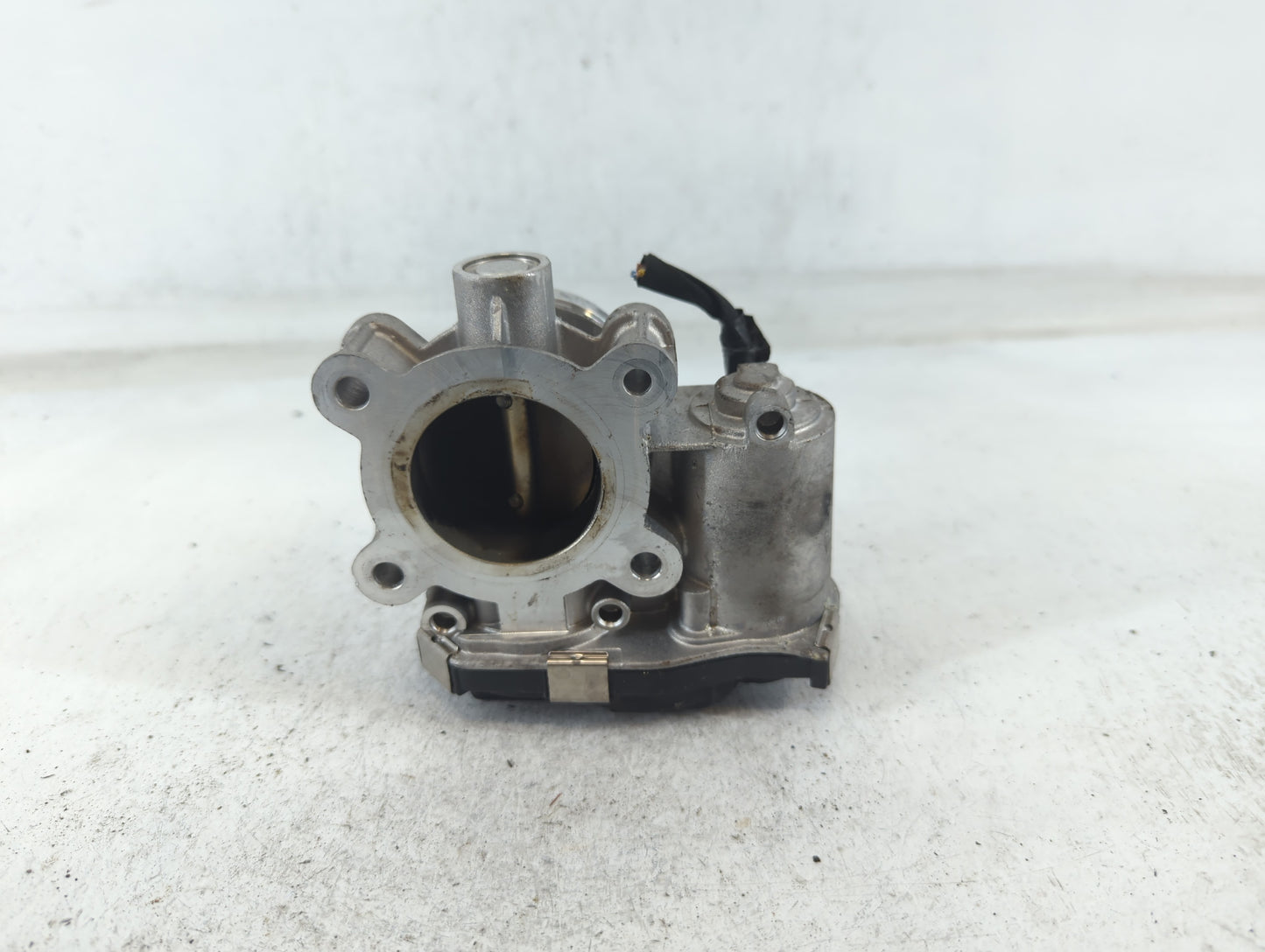 2016-2021 Chevrolet Malibu Throttle Body P/N:12659491BA Fits Fits 2016 2017 2018 2019 2020 2021 2022 OEM Used Auto Parts - O