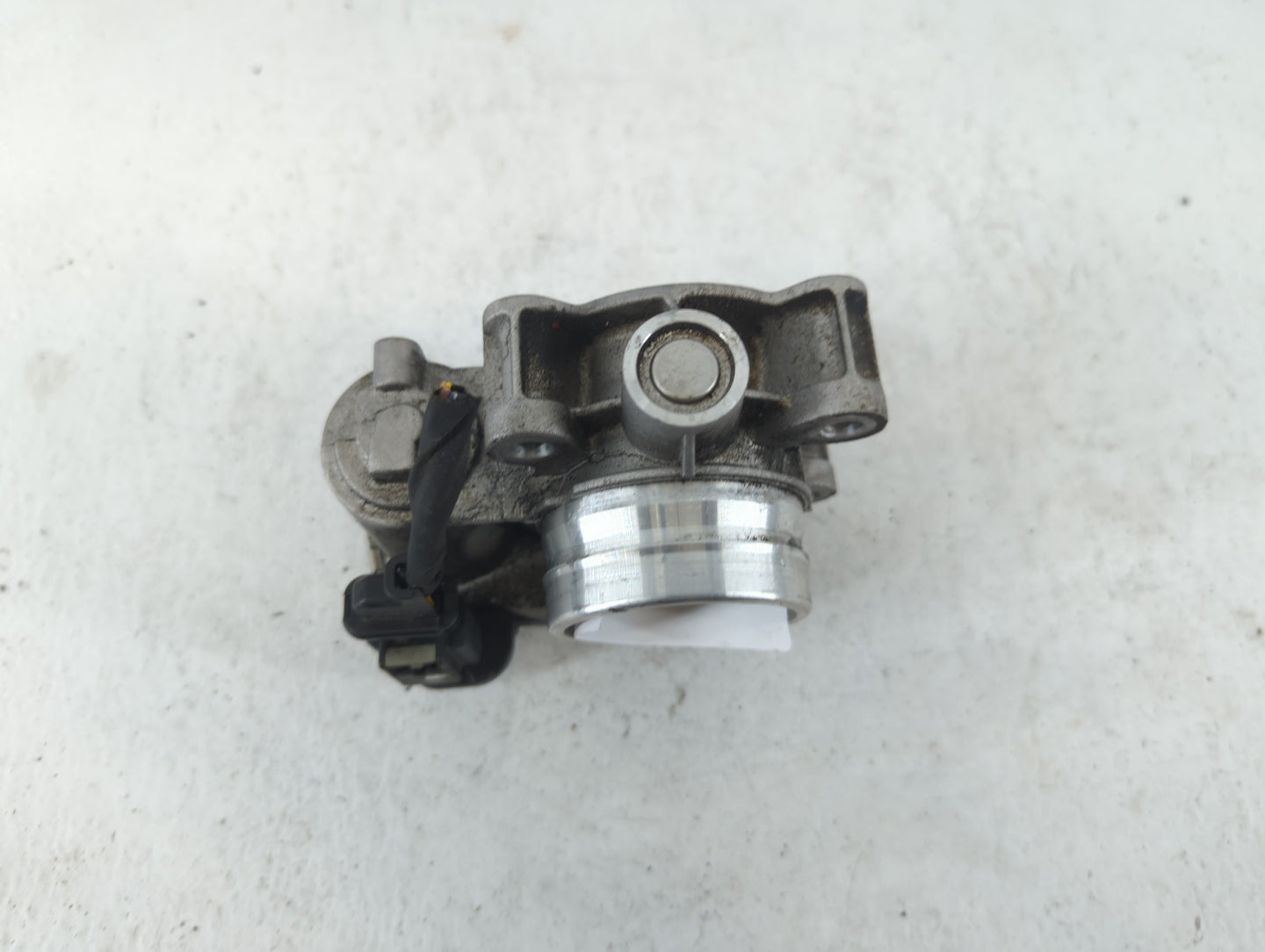 2016-2021 Chevrolet Malibu Throttle Body P/N:12671379AA Fits Fits 2016 2017 2018 2019 2020 2021 2022 OEM Used Auto Parts - O