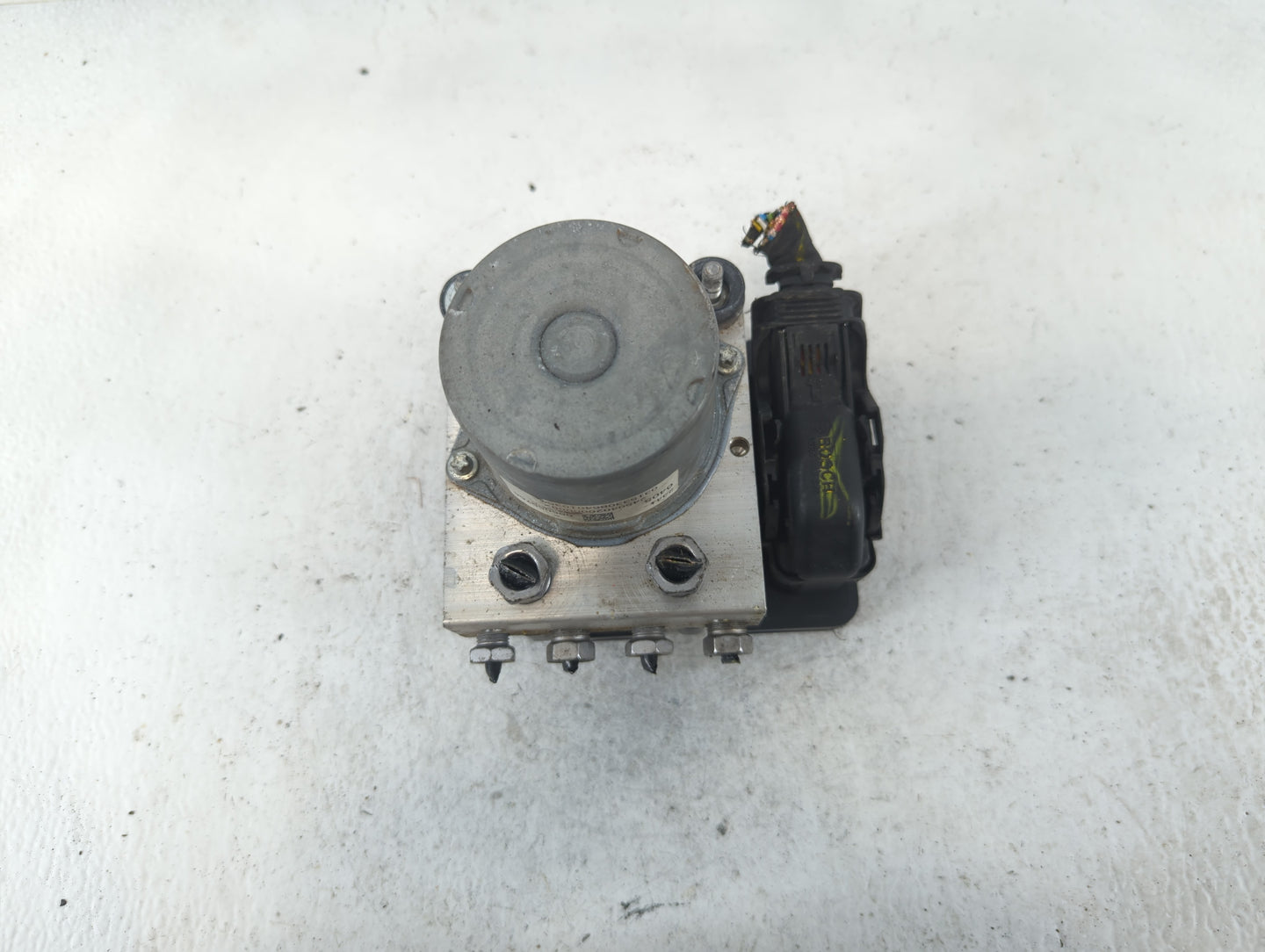 2016 Chevrolet Malibu ABS Pump Control Module Replacement P/N:0405 2341, 065055766 Fits OEM Used Auto Parts - Oemusedautopar