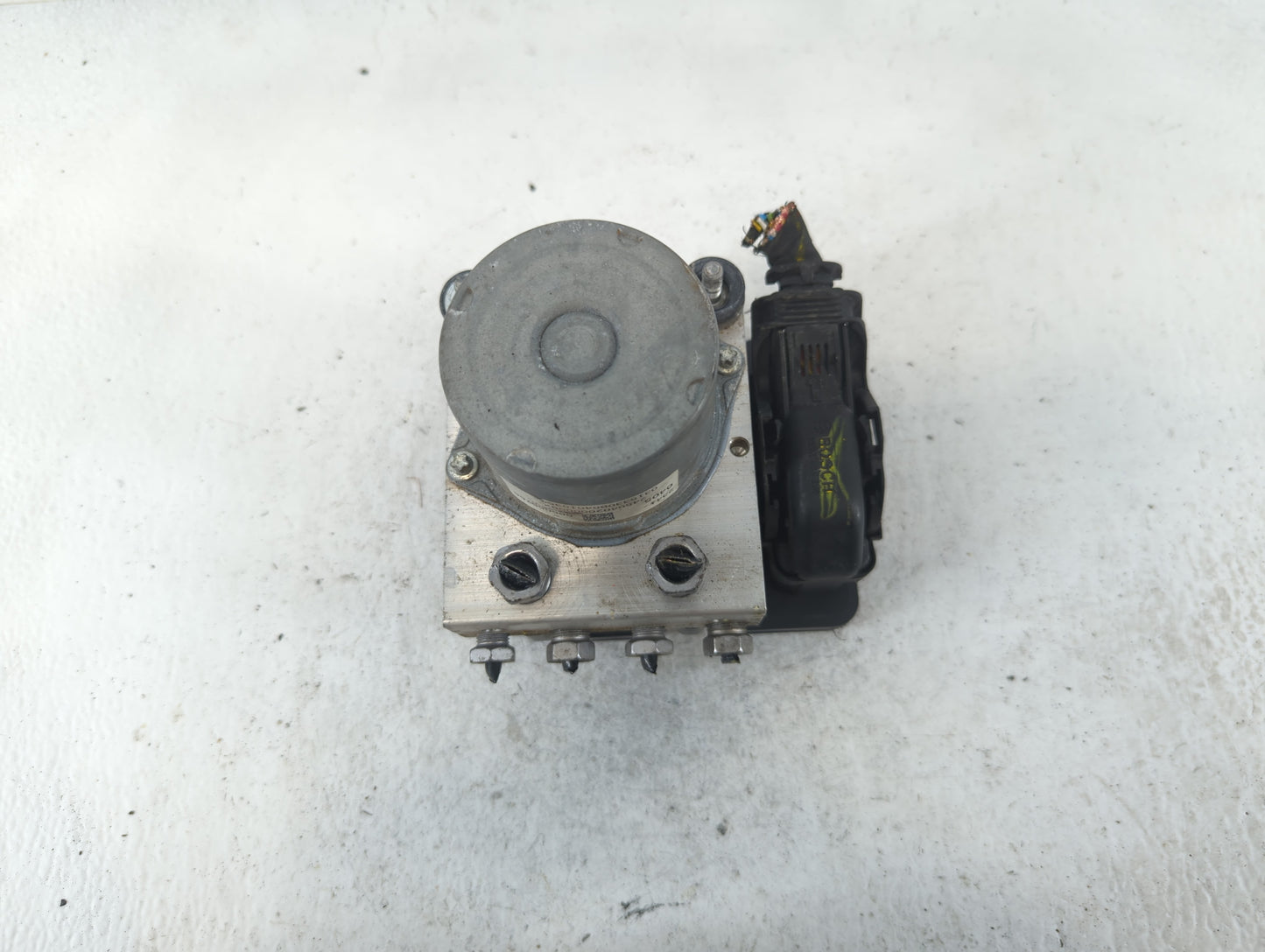 2016 Chevrolet Malibu ABS Pump Control Module Replacement P/N:0405 2341, 065055766 Fits OEM Used Auto Parts - Oemusedautopar