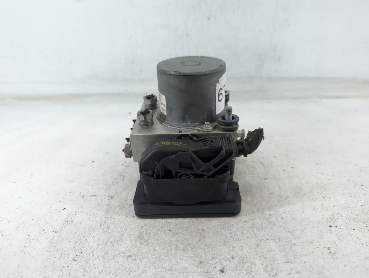 2016 Chevrolet Malibu Anti-Lock Brake ABS Pump Module Actuator OEM P/N:0405 2341, 065055766 Fits OEM Used Auto Parts - Oemus