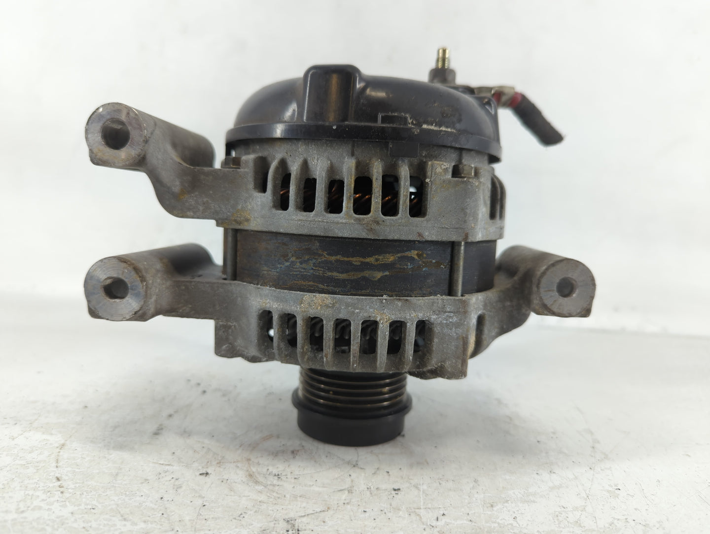 2013-2021 Chevrolet Malibu Alternator Replacement Generator Charging Assembly Engine OEM P/N:TN104210-1962 13592811 Fits OEM