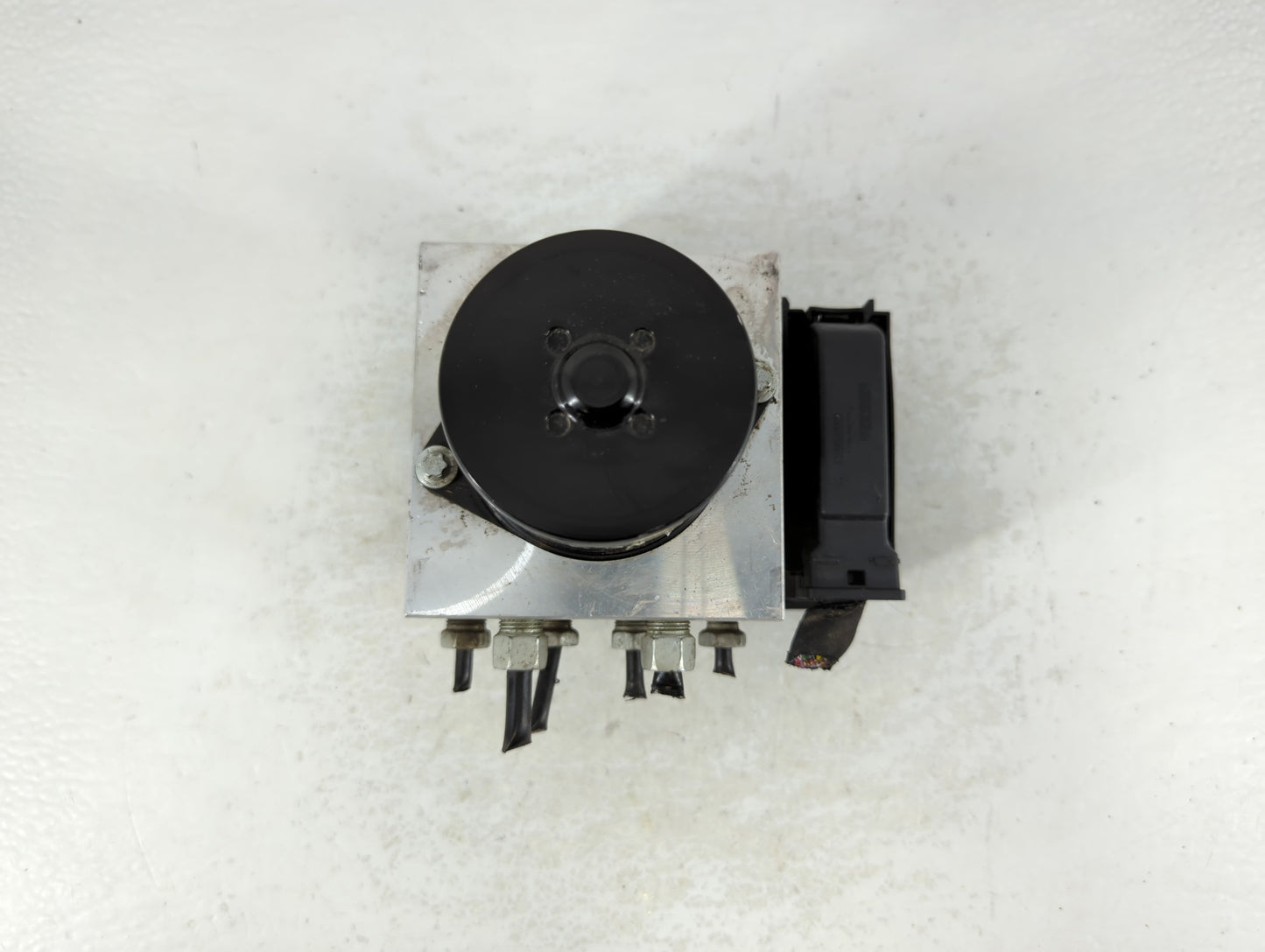 2016-2019 Chevrolet Malibu Throttle Body Fits Fits 2016 2017 2018 2019 OEM Used Auto Parts - Oemusedautoparts1.com