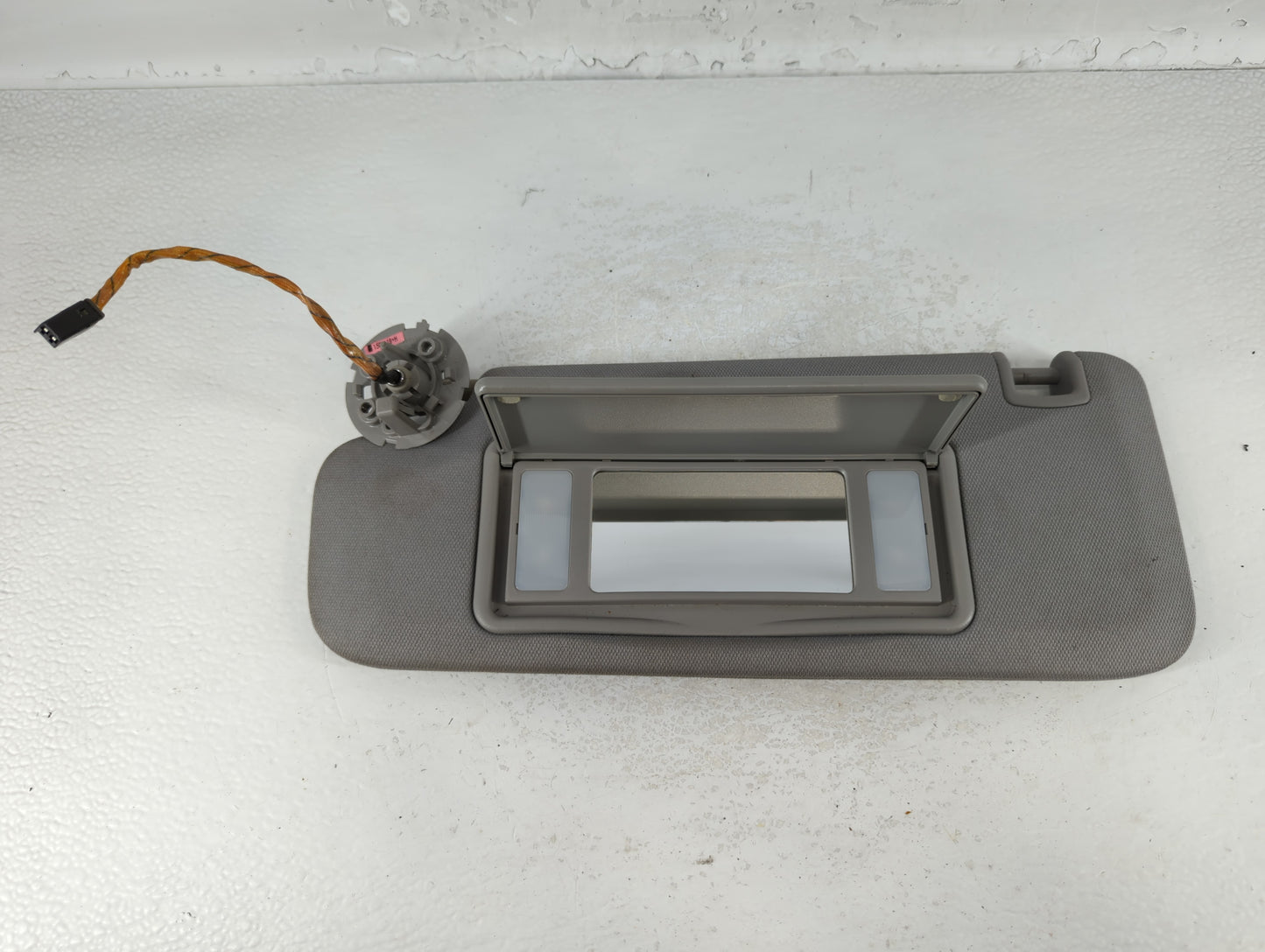 2016-2021 Chevrolet Malibu Sun Visor Shade Replacement Driver Left Mirror Fits Fits 2016 2017 2018 2019 2020 2021 OEM Used A