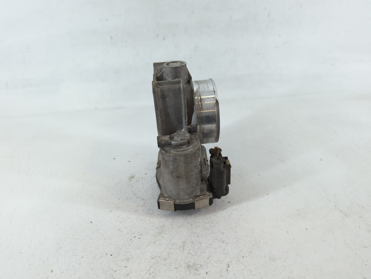 2016 Chevrolet Malibu Throttle Body P/N:126272 Fits Fits 2017 2018 2019 2020 2021 2022 OEM Used Auto Parts - Oemusedautopart