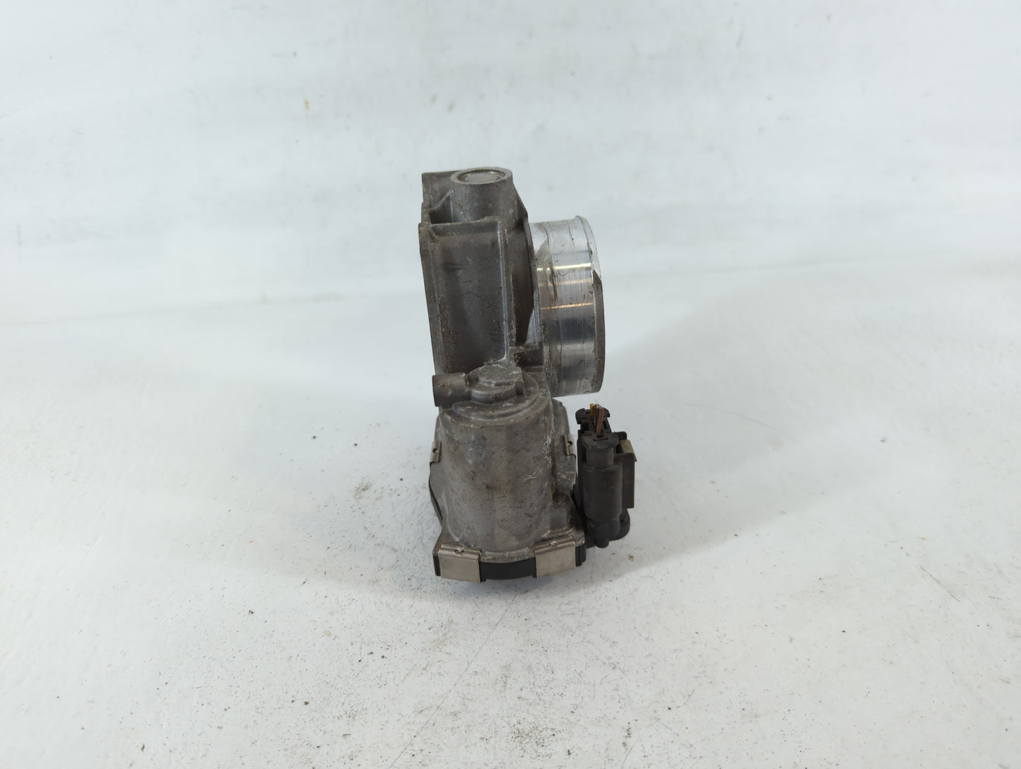 2016 Chevrolet Malibu Throttle Body P/N:126272 Fits Fits 2017 2018 2019 2020 2021 2022 OEM Used Auto Parts - Oemusedautopart