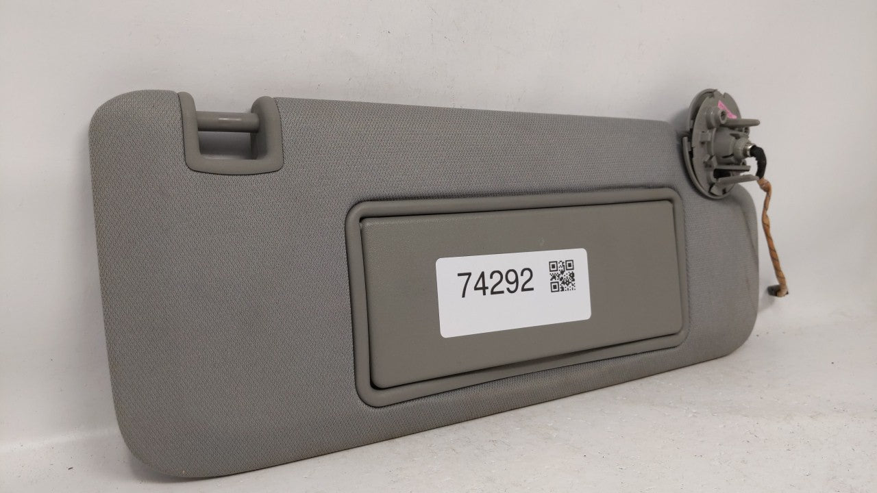 2016-2019 Chevrolet Malibu Sun Visor Shade Replacement Passenger Right Mirror Fits Fits 2016 2017 2018 2019 OEM Used Auto Pa