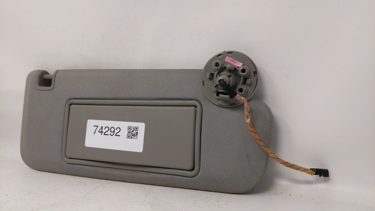 2016-2019 Chevrolet Malibu Sun Visor Shade Replacement Passenger Right Mirror Fits Fits 2016 2017 2018 2019 OEM Used Auto Pa