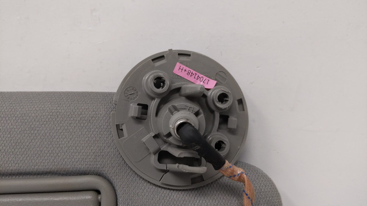 2016-2019 Chevrolet Malibu Sun Visor Shade Replacement Passenger Right Mirror Fits Fits 2016 2017 2018 2019 OEM Used Auto Pa