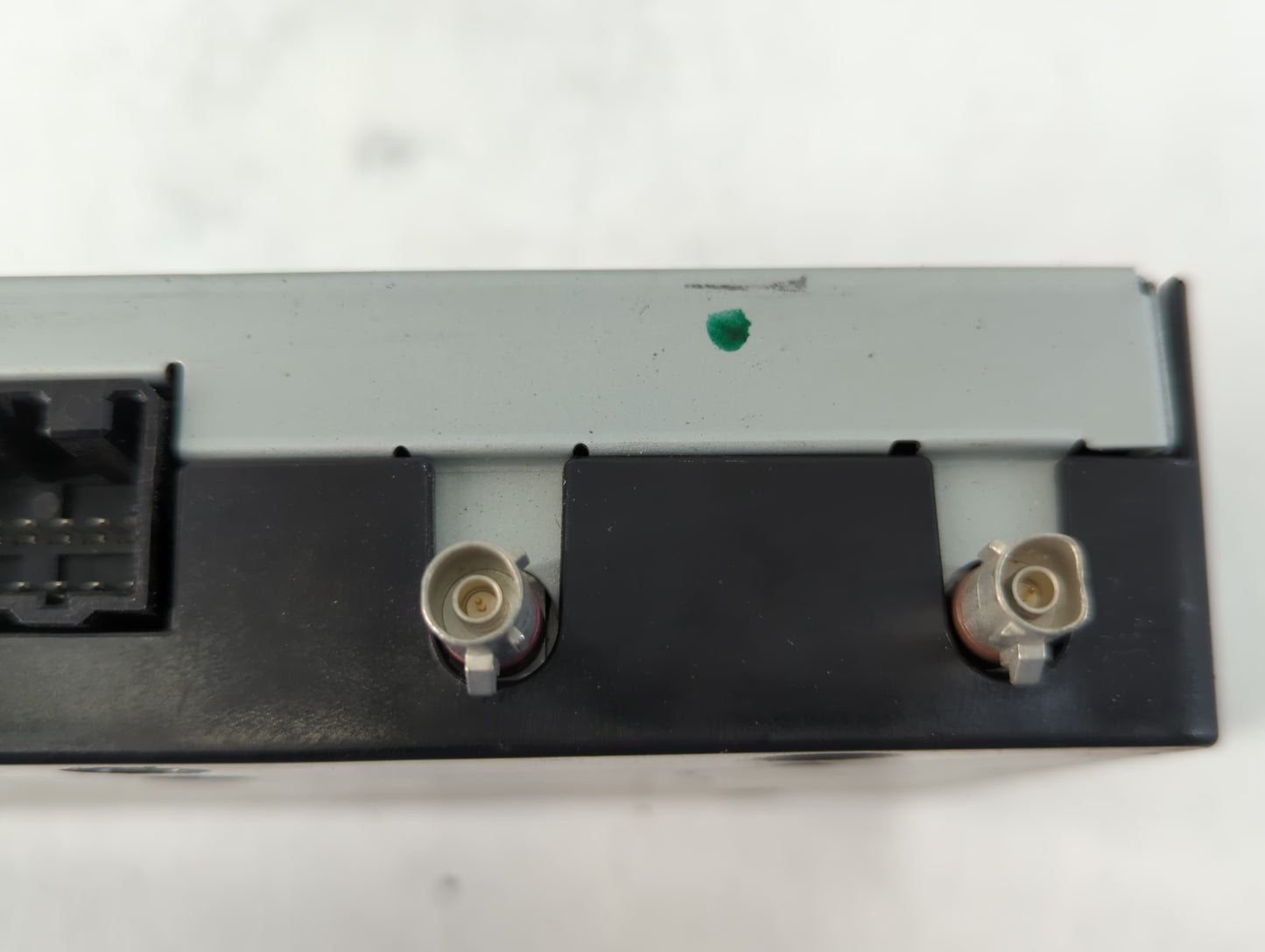 2016-2016 Chevrolet Malibu Body Control Module Bcm Inner Cabin Fuse Box - Oemusedautoparts1.com