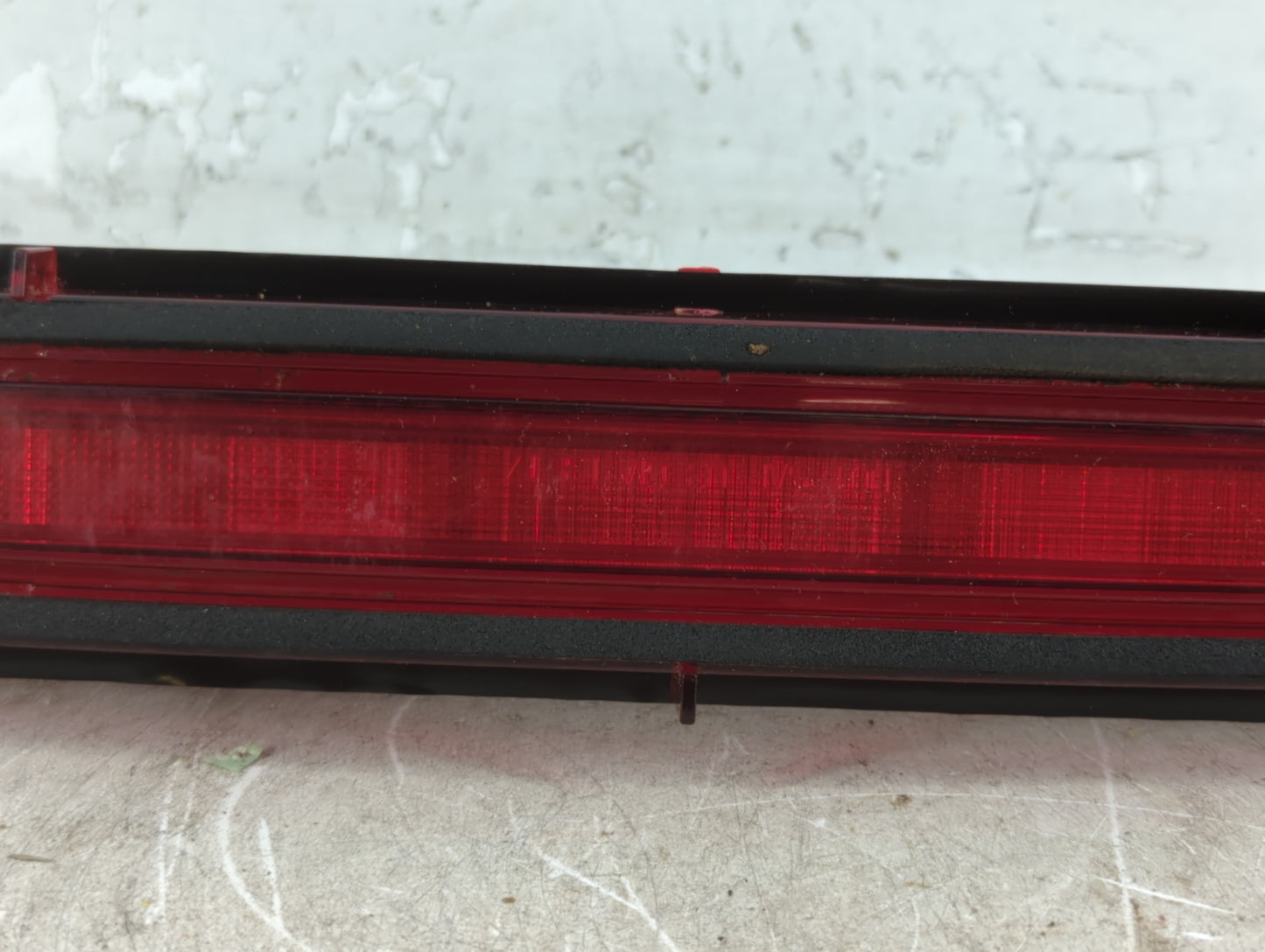 2016 Chevrolet Malibu Third Brake Light Tail Light P/N:22909969 Fits OEM Used Auto Parts - Oemusedautoparts1.com