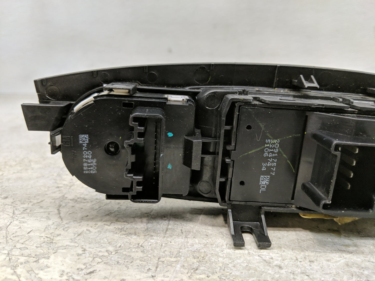 2013-2016 Chevrolet Malibu Master Power Window Switch Replacement Driver Side Left Fits OEM Used Auto Parts - Oemusedautopar