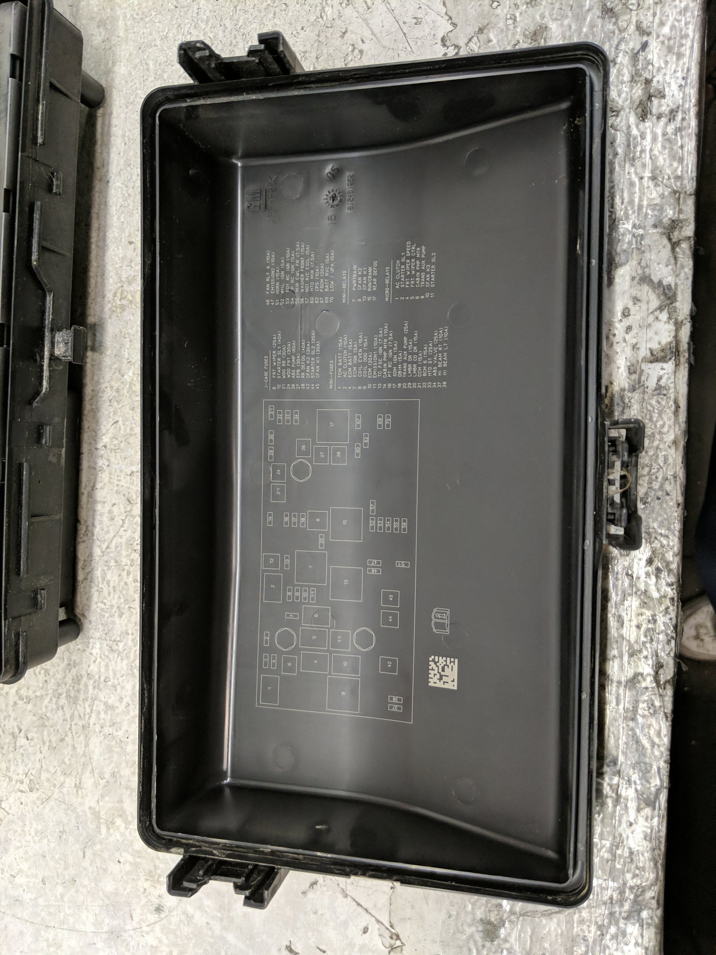 2014-2016 Chevrolet Malibu Fusebox Fuse Box Panel Relay Module Fits Fits 2014 2015 2016 OEM Used Auto Parts - Oemusedautopar