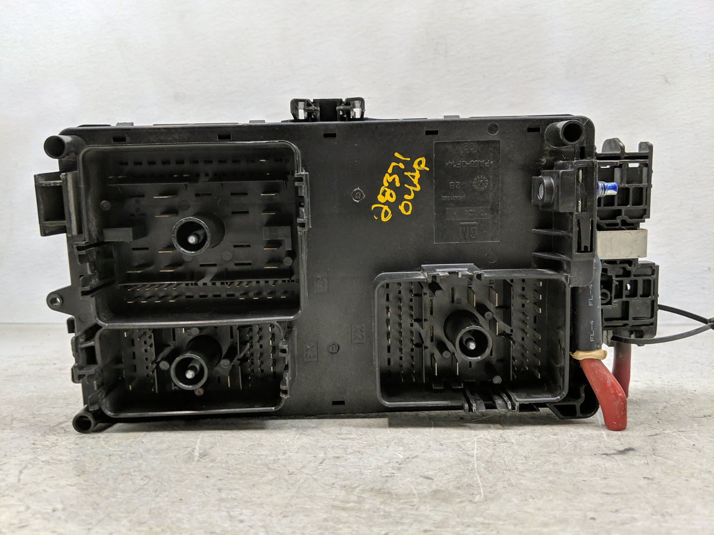 2014-2016 Chevrolet Malibu Fusebox Fuse Box Panel Relay Module Fits Fits 2014 2015 2016 OEM Used Auto Parts - Oemusedautopar