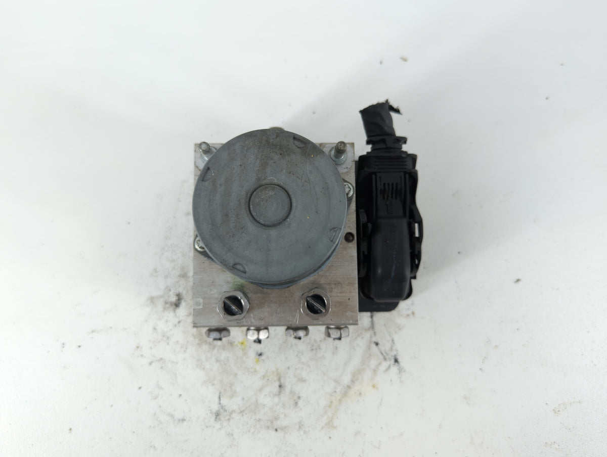 2016 Chevrolet Malibu Anti-Lock Brake ABS Pump Module Actuator OEM P/N:2450402000 2341 0405 Fits OEM Used Auto Parts - Oemus