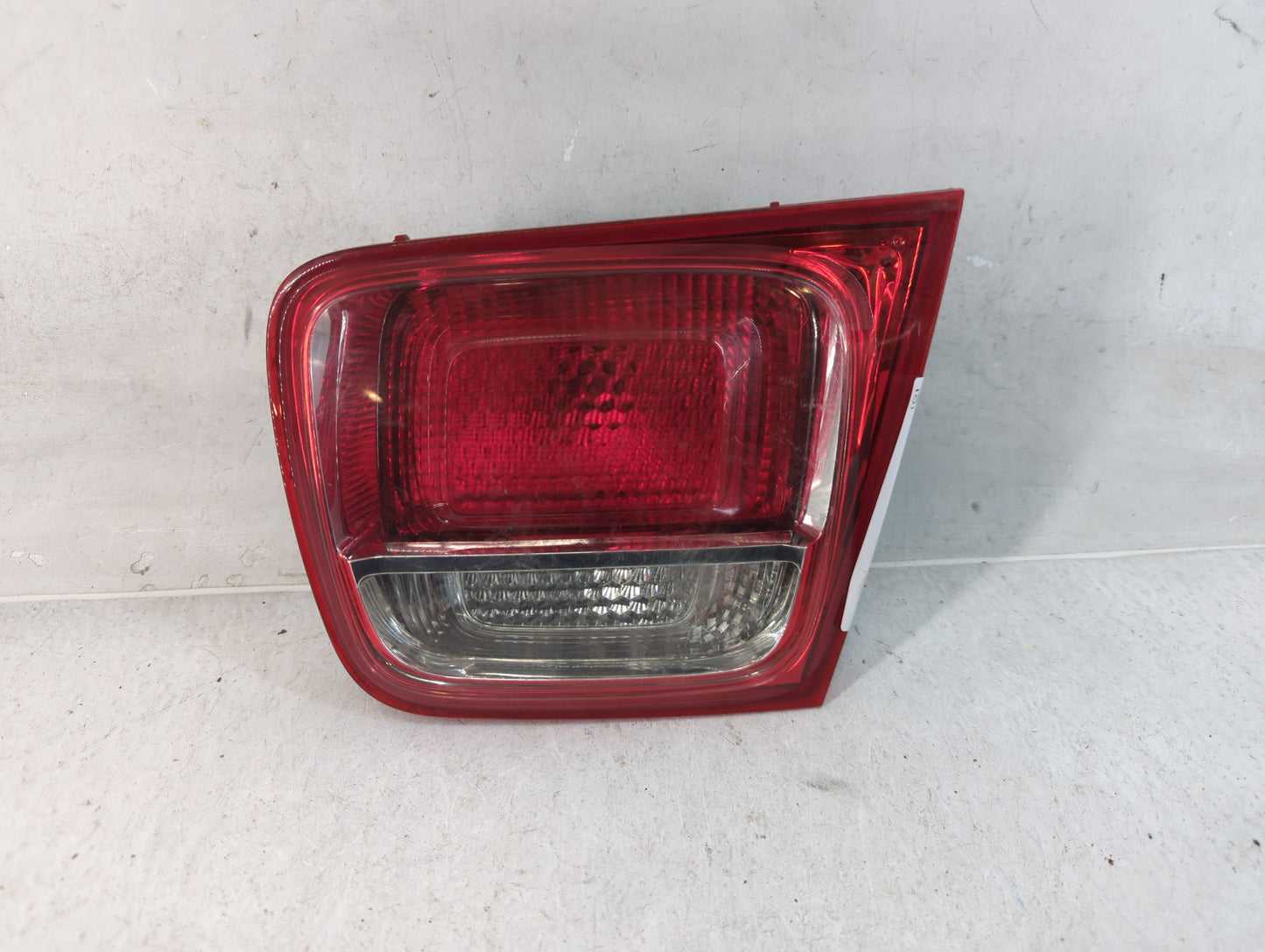 2013-2016 Chevrolet Malibu Tail Light Assembly Passenger Right OEM Fits Fits 2013 2014 2015 2016 OEM Used Auto Parts - Oemus