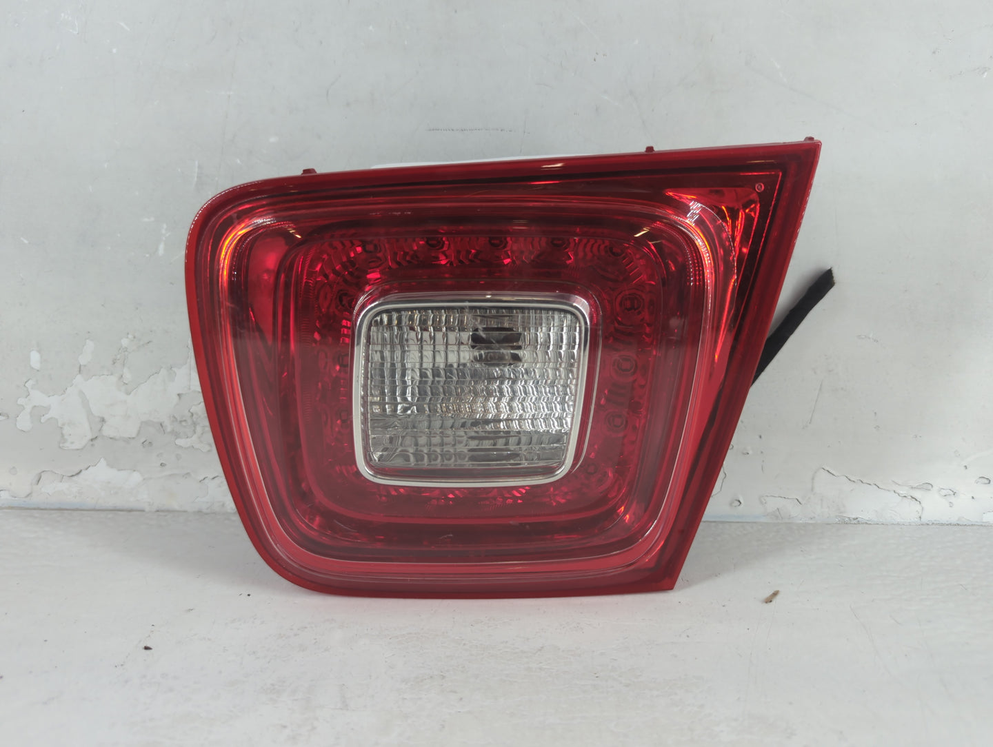2016-2018 Chevrolet Malibu Tail Light Assembly Passenger Right OEM Fits Fits 2016 2017 2018 OEM Used Auto Parts - Oemusedaut