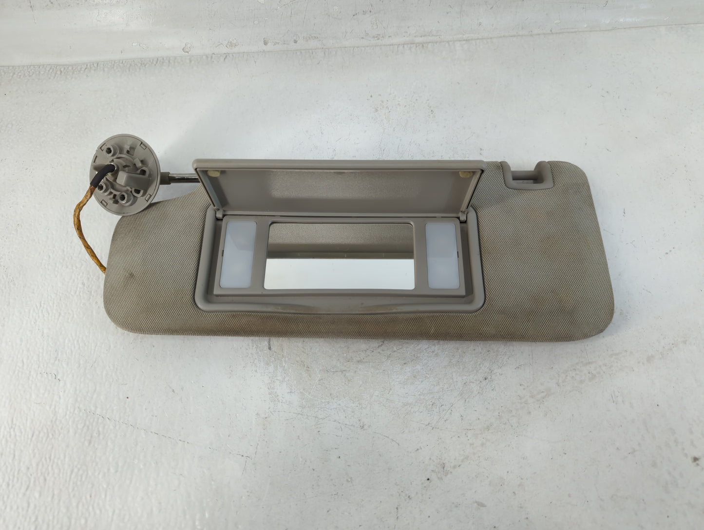 2013-2016 Chevrolet Malibu Sun Visor Shade Replacement Driver Left Mirror Fits Fits 2013 2014 2015 2016 OEM Used Auto Parts 