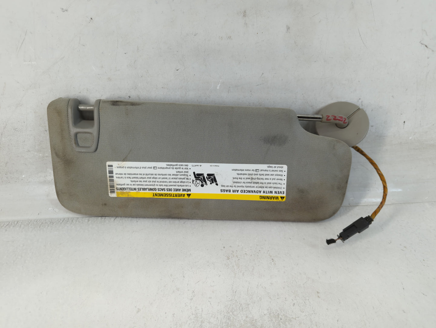 2013-2016 Chevrolet Malibu Sun Visor Shade Replacement Driver Left Mirror Fits Fits 2013 2014 2015 2016 OEM Used Auto Parts 
