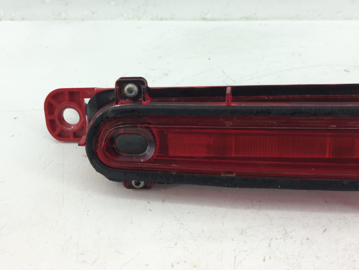 2016 Chevrolet Malibu Rear Center Lid Brake Light Tail Light Fits OEM Used Auto Parts - Oemusedautoparts1.com