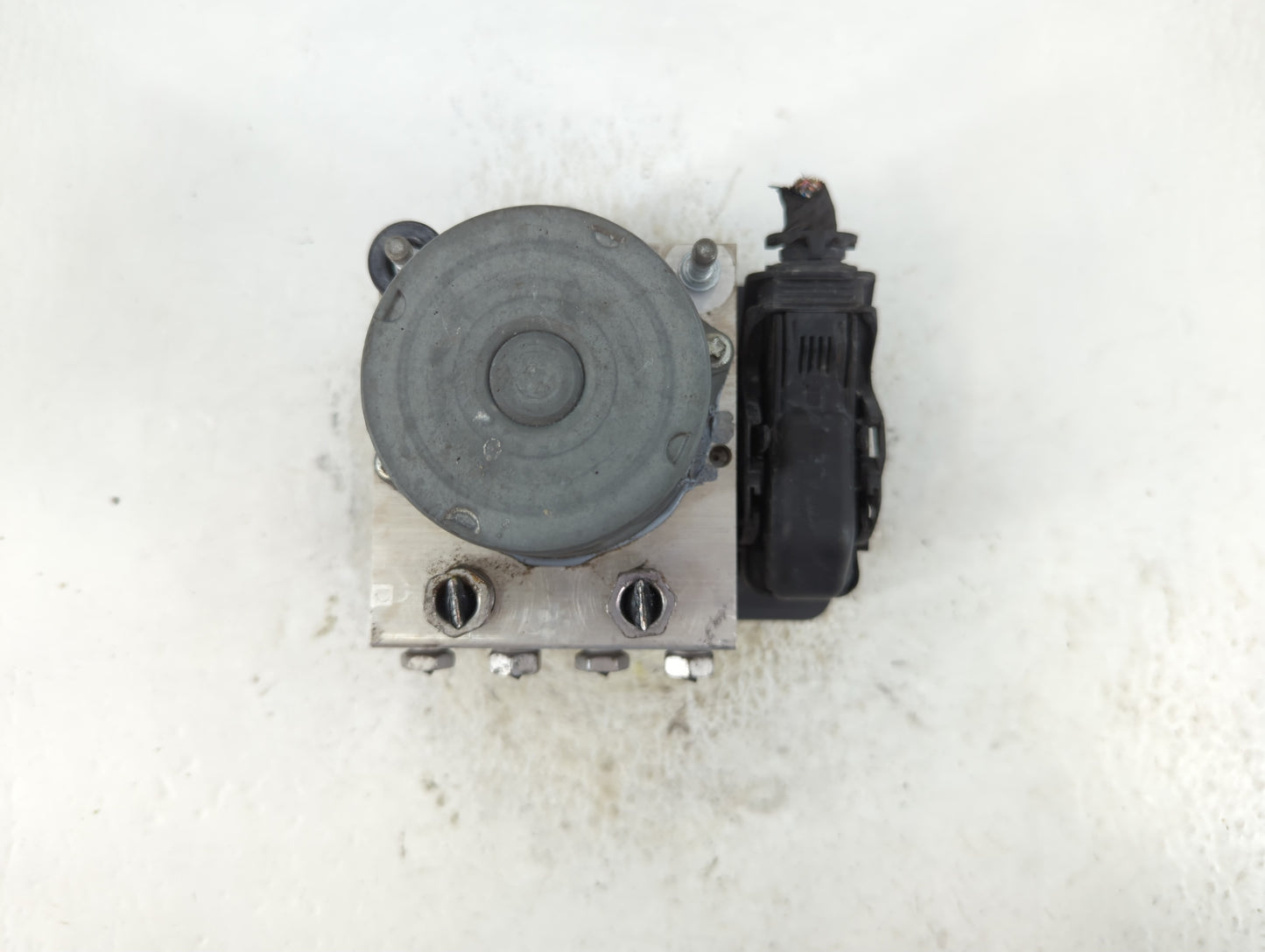 2016 Chevrolet Malibu ABS Pump Control Module Replacement P/N:065055766 23410405 Fits OEM Used Auto Parts - Oemusedautoparts