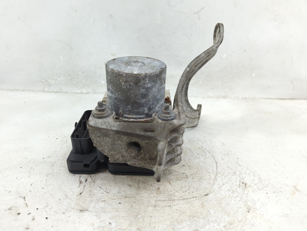 2016 Chevrolet Malibu Anti-Lock Brake ABS Pump Module Actuator OEM Fits OEM Used Auto Parts - Oemusedautoparts1.com