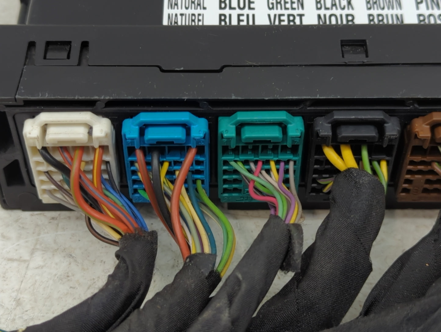 2016-2016 Chevrolet Malibu Body Control Module Bcm Inner Cabin Fuse Box 926709 - Oemusedautoparts1.com