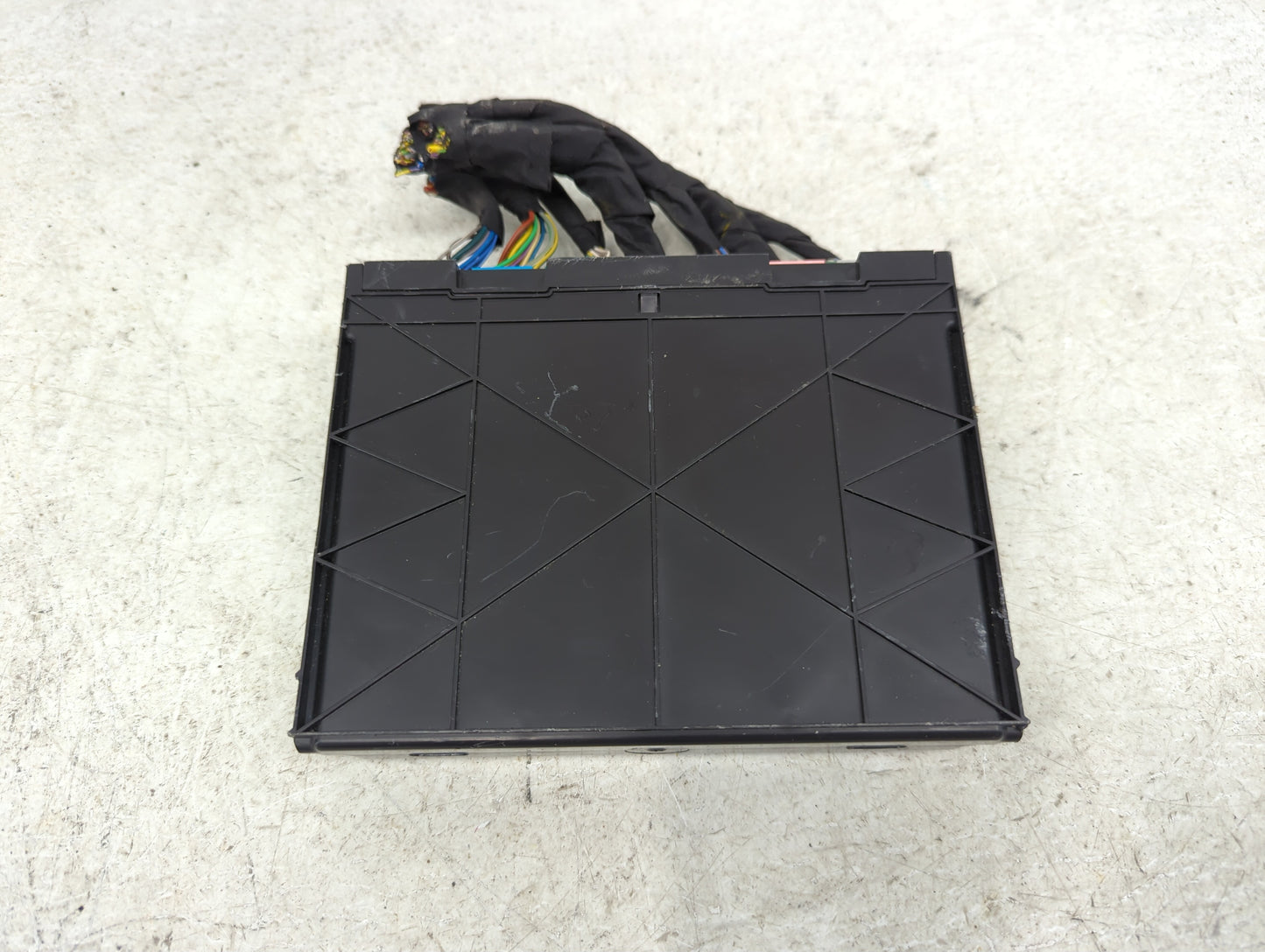 2016-2016 Chevrolet Malibu Body Control Module Bcm Inner Cabin Fuse Box 926709 - Oemusedautoparts1.com
