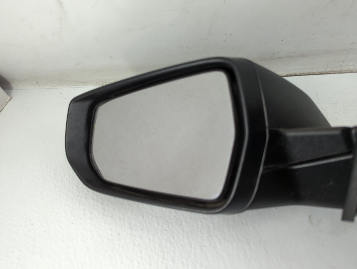 2016-2021 Chevrolet Malibu Driver Side View Mirror - Left Door Mirror OEM Used - Oemusedautoparts1.com