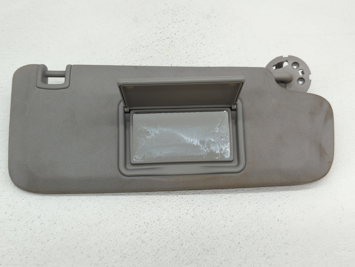 2016 Chevrolet Malibu Sun Visor Shade Replacement Passenger Right Mirror Fits Fits 2017 2018 2019 OEM Used Auto Parts - Oemu