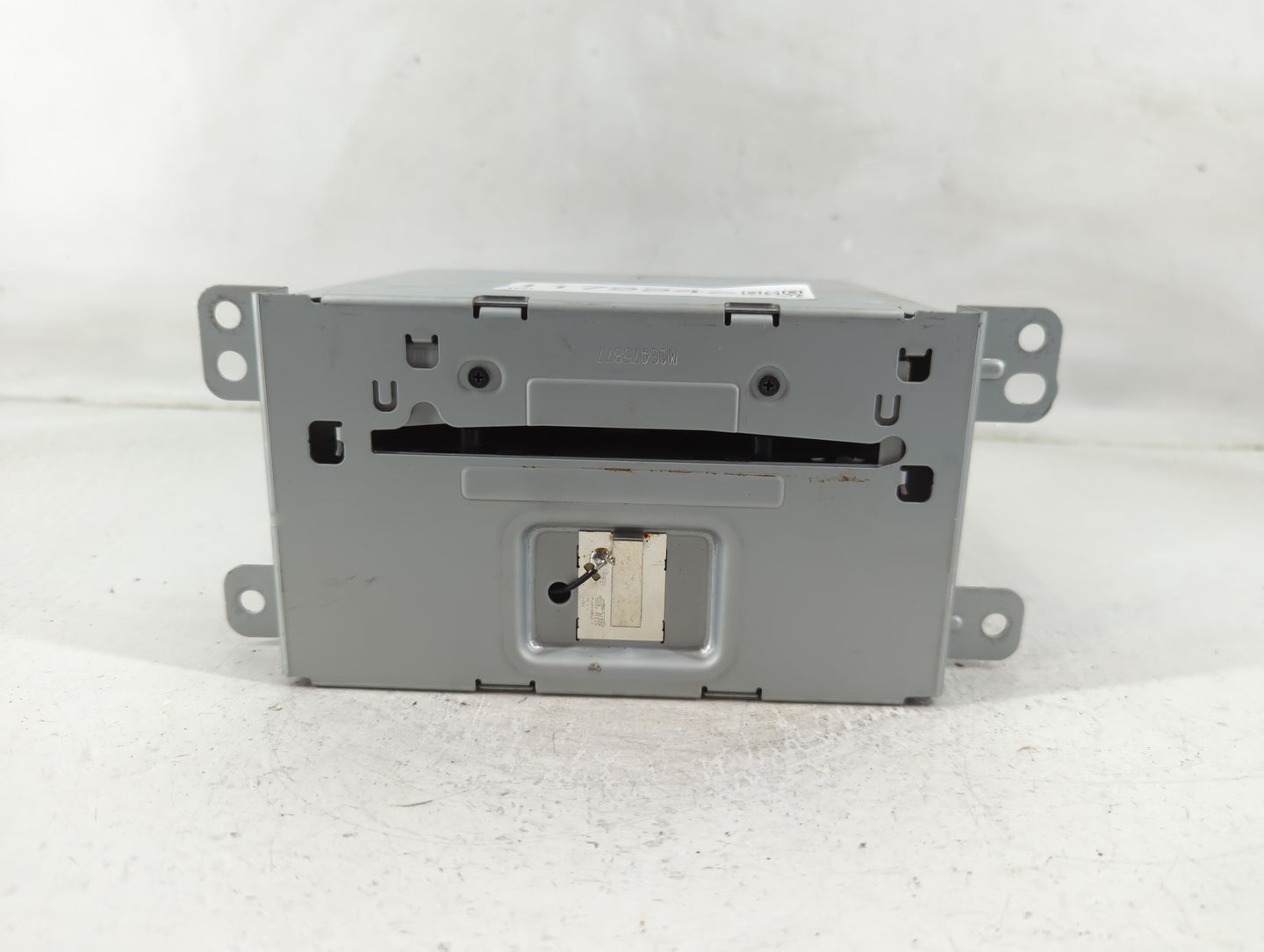2016 Chevrolet Malibu Limited Radio AM FM Cd Player Receiver Replacement P/N:23284461 Fits OEM Used Auto Parts - Oemusedauto