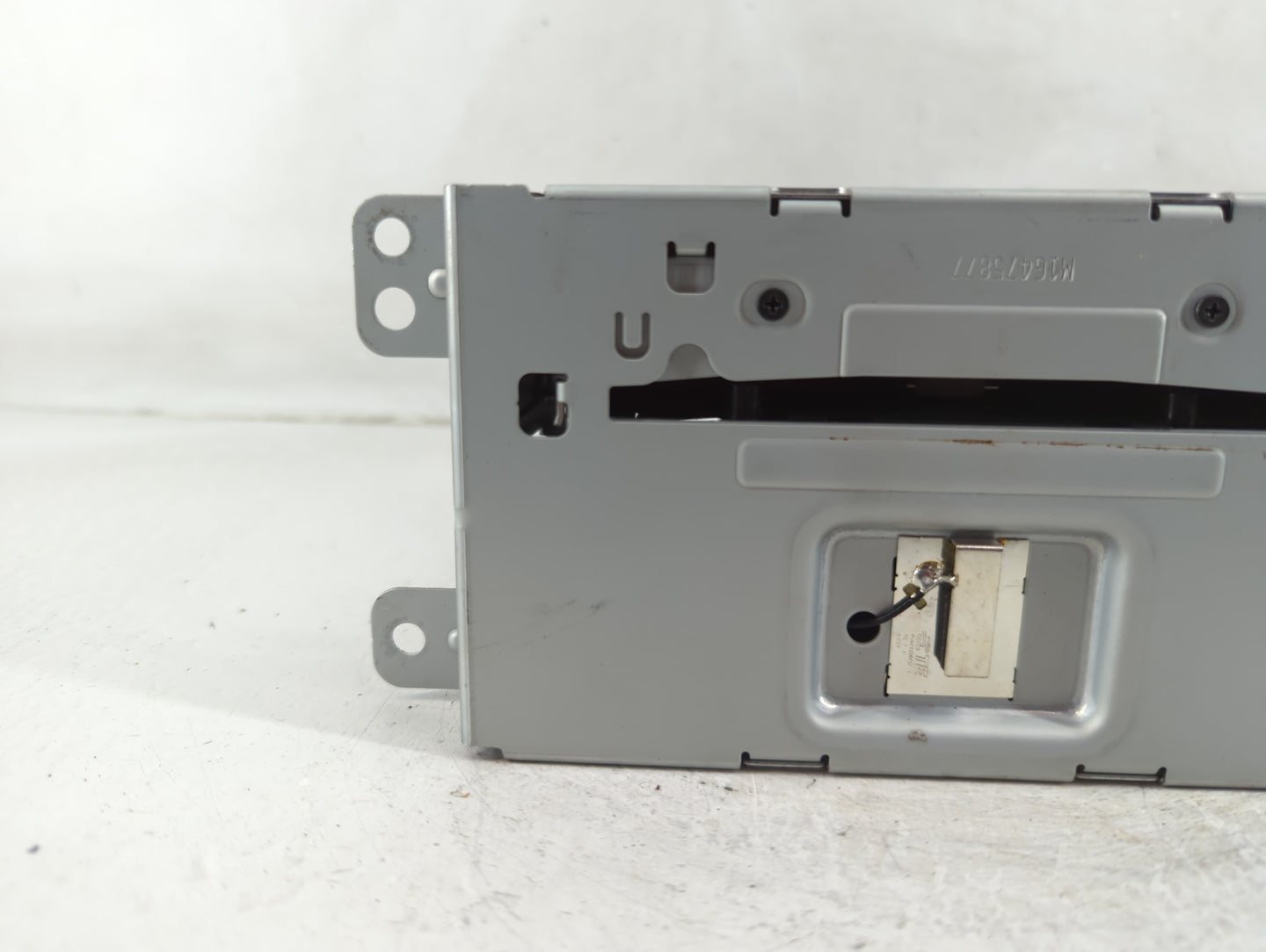 2016 Chevrolet Malibu Limited Radio AM FM Cd Player Receiver Replacement P/N:23284461 Fits OEM Used Auto Parts - Oemusedauto