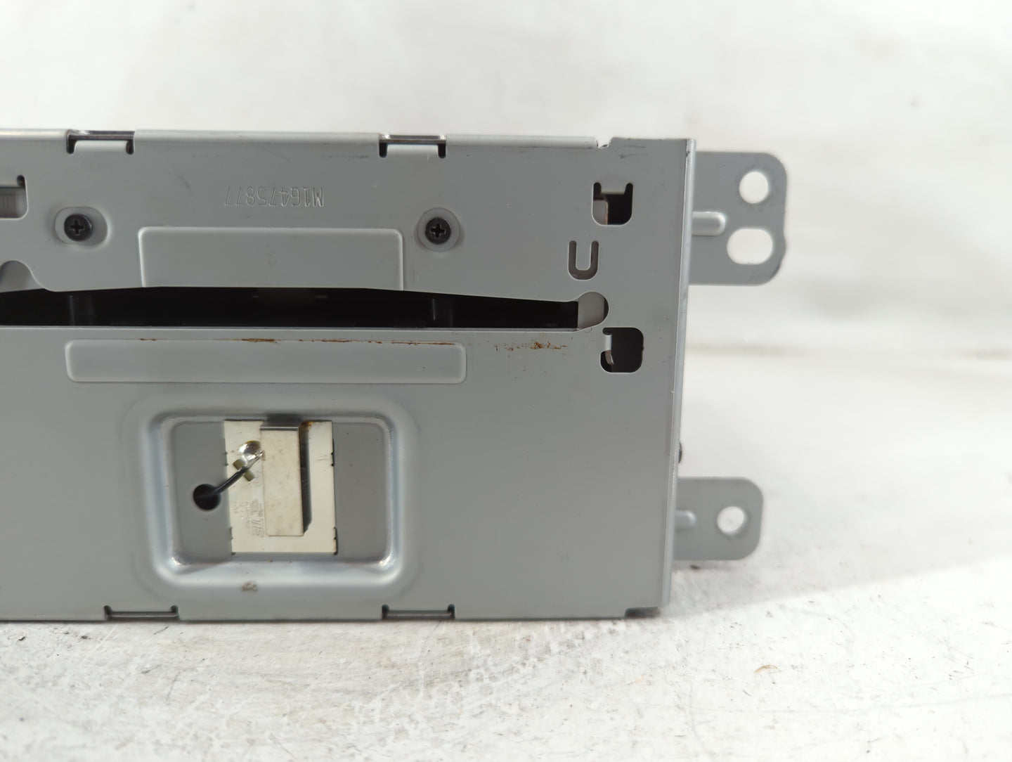 2016 Chevrolet Malibu Limited Radio AM FM Cd Player Receiver Replacement P/N:23284461 Fits OEM Used Auto Parts - Oemusedauto
