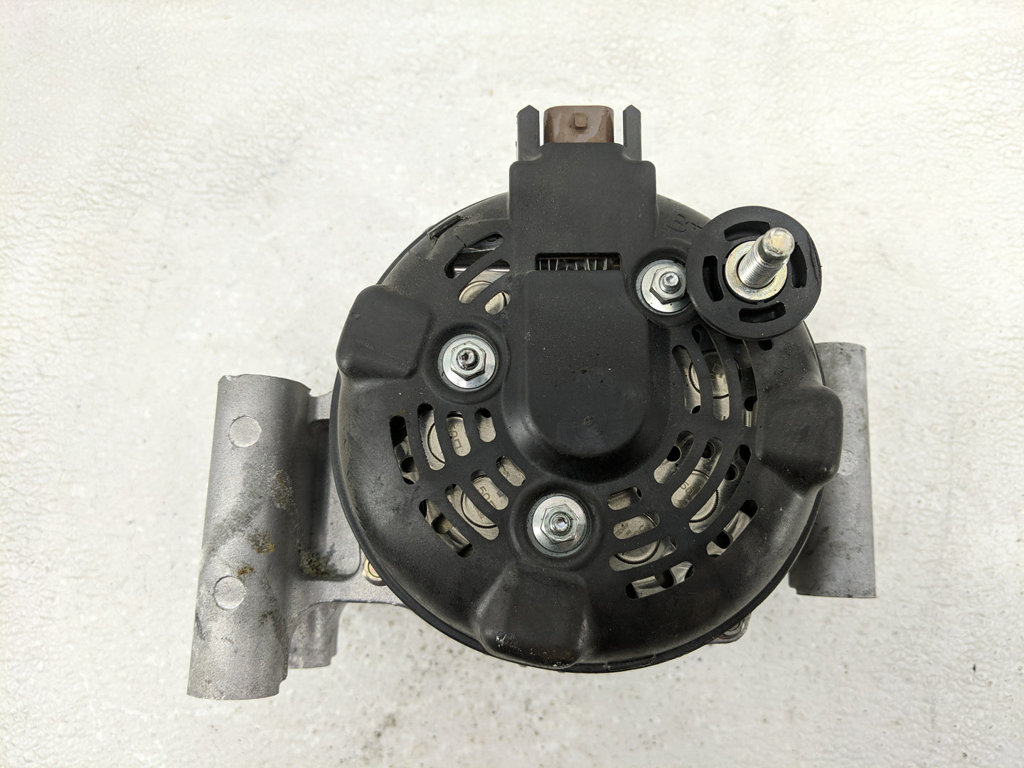 2016 Chevrolet Malibu Limited Alternator Replacement Generator Charging Assembly Engine OEM P/N:13520817 Fits OEM Used Auto 