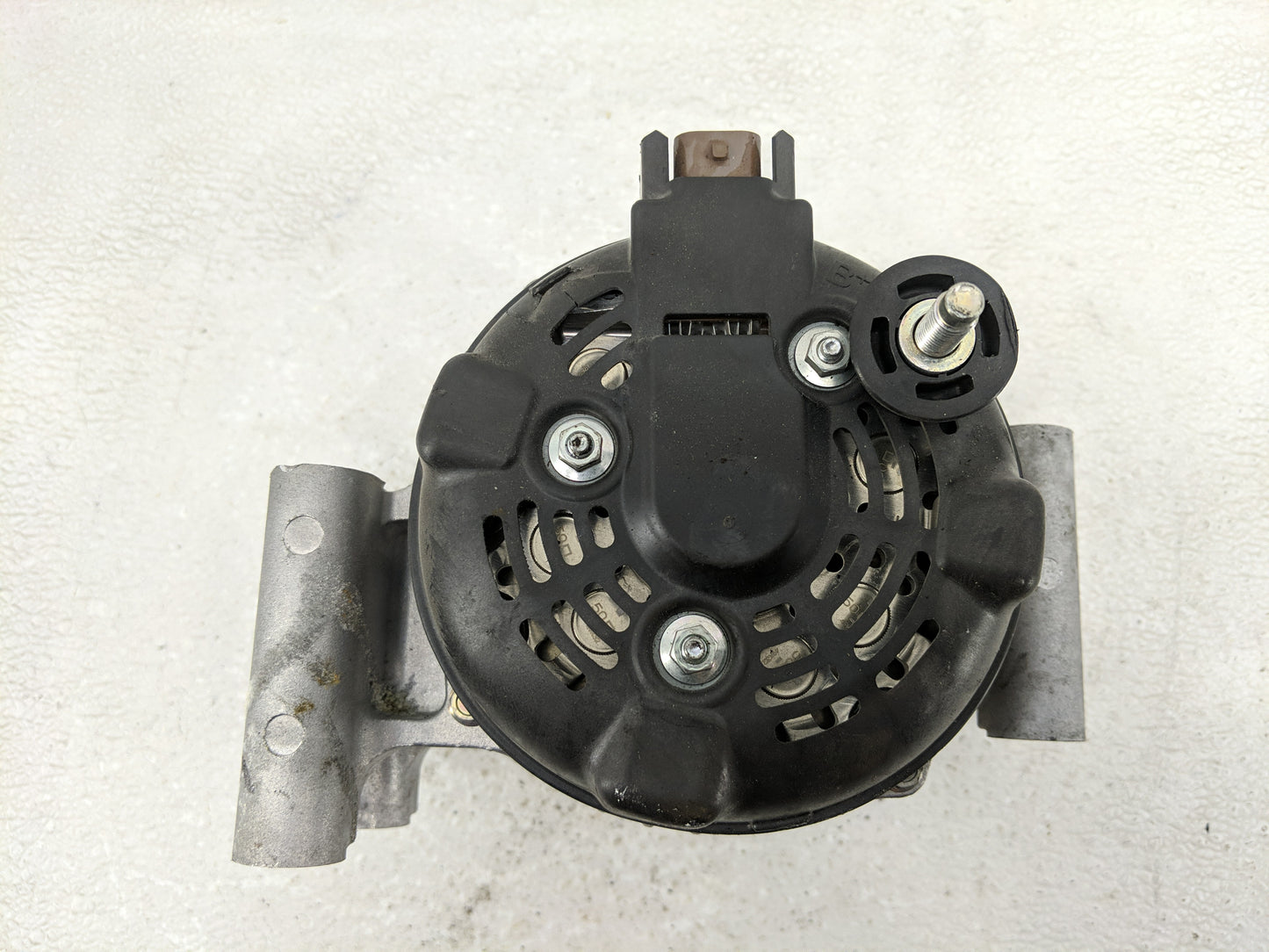 2016 Chevrolet Malibu Limited Alternator Replacement Generator Charging Assembly Engine OEM P/N:13520817 Fits OEM Used Auto 